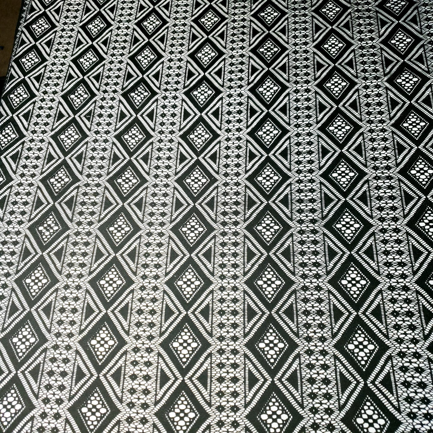 DIAMOND STRIPE LACE BLACK