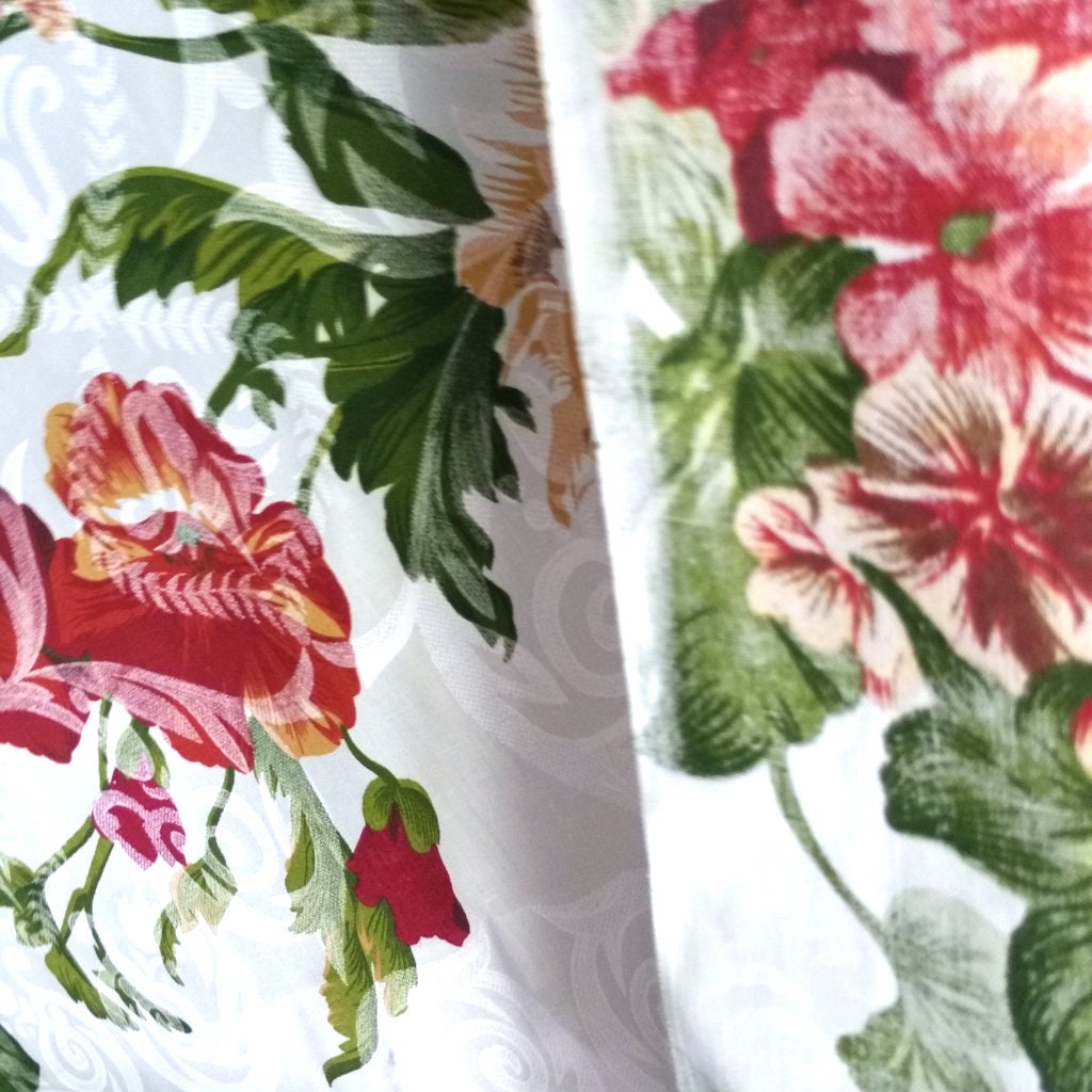 PROVINCIAL FLORALS DAMASK POLYCOTTON