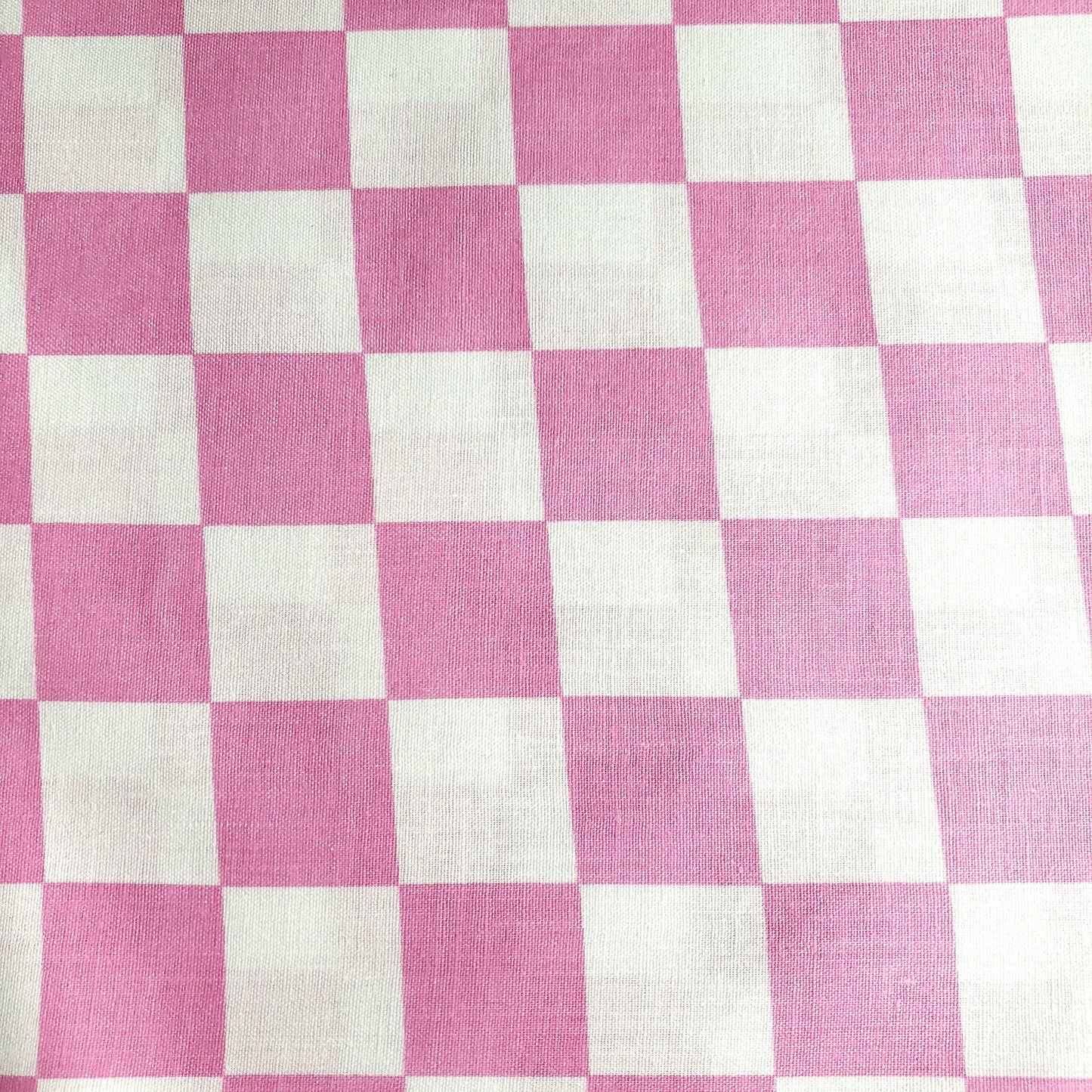 CHESSBOARD PRINT PINK WHITE