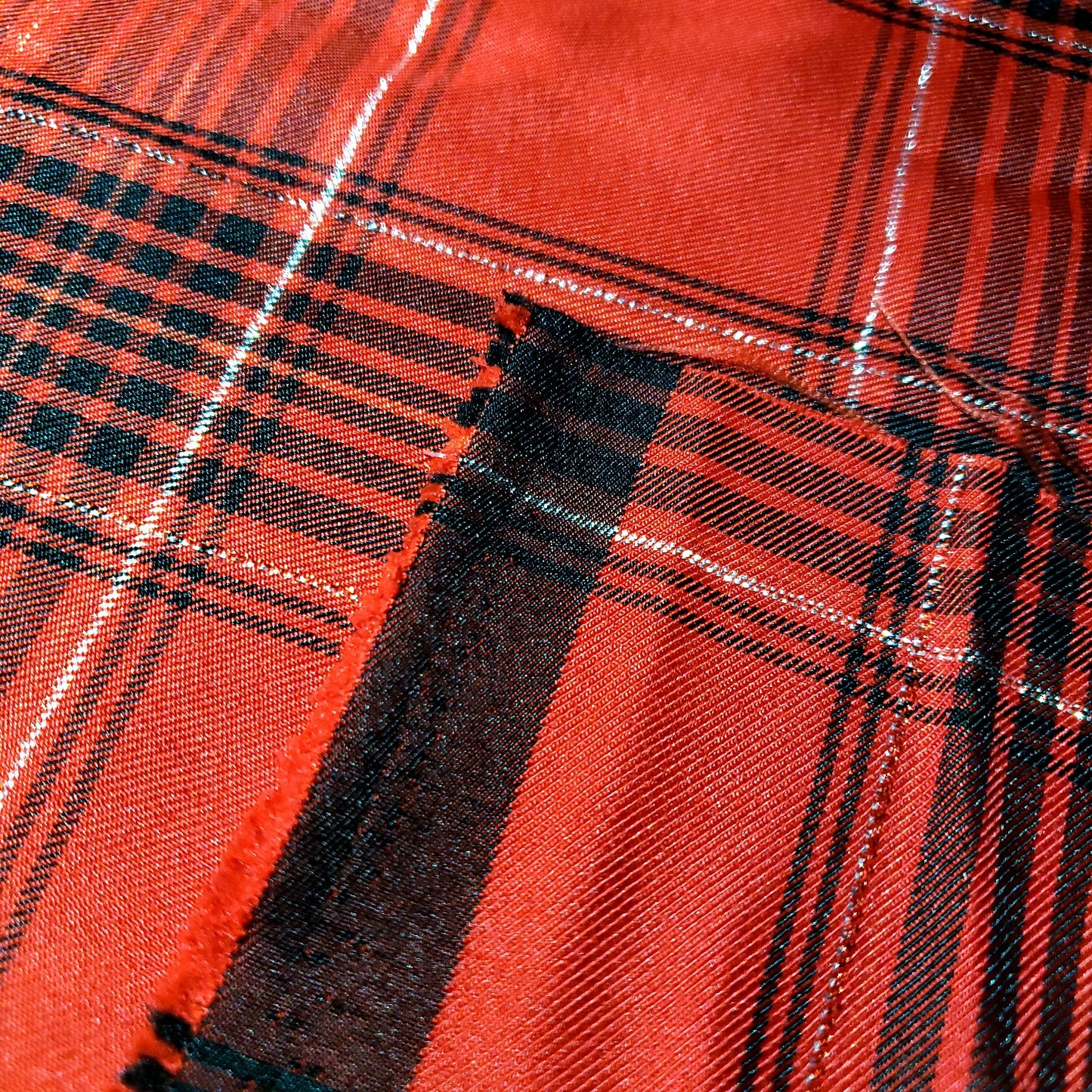HOLIDAY POPLIN TARTAN PLAID RED BLACK SILVER