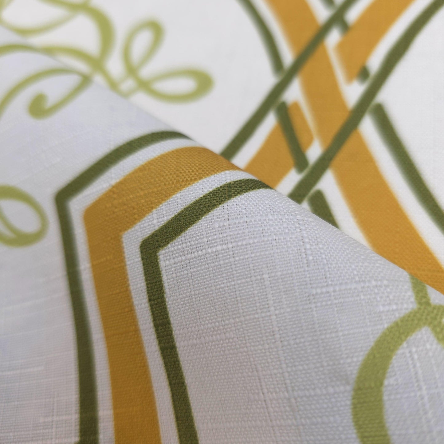 OGEE SYMPHONEY FUX LINEN MEDALLION