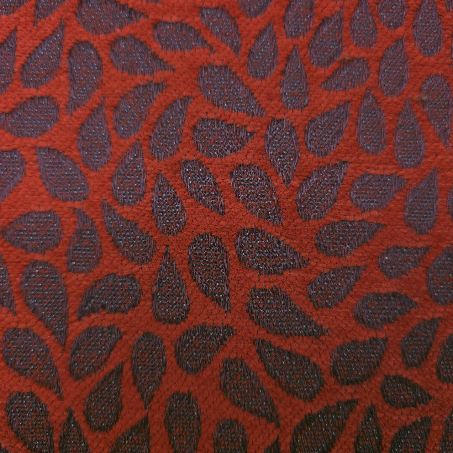 RAINDROP CONTEMPORARY CHENILLE RED GRAY