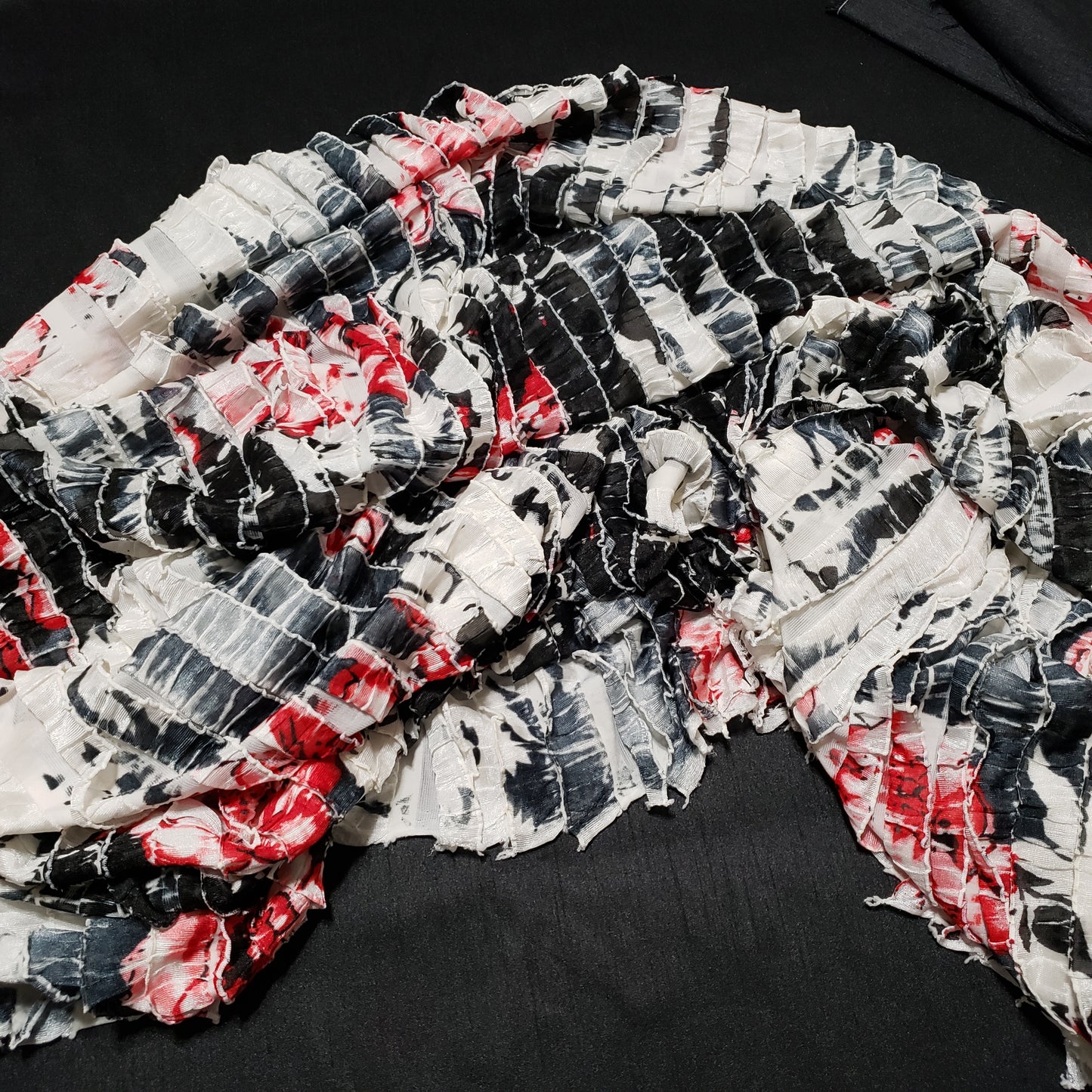 SPANISH ROSE RUFFLE JERSET