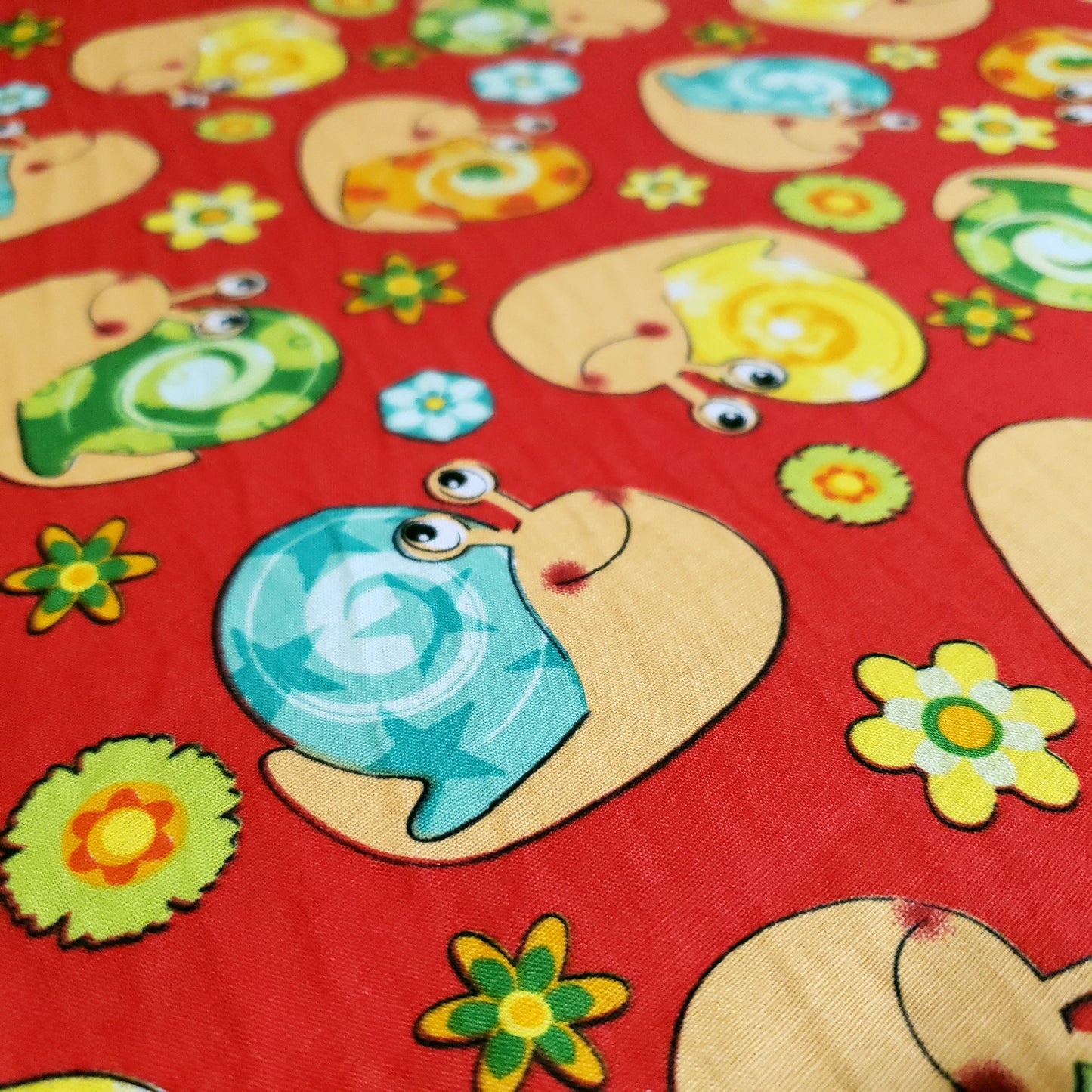 HAPPY SNAIL SPRING PRINT
