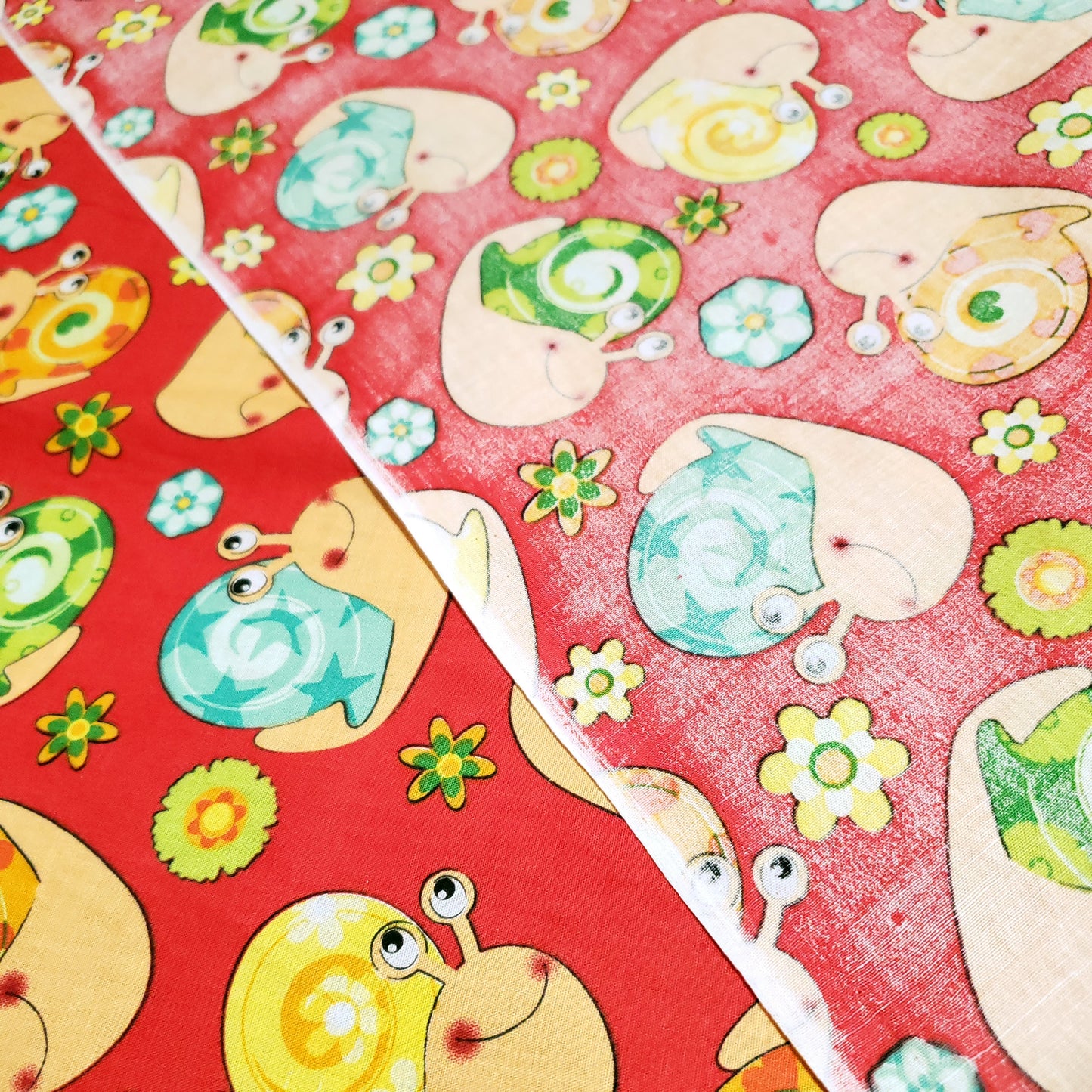 HAPPY SNAIL SPRING PRINT