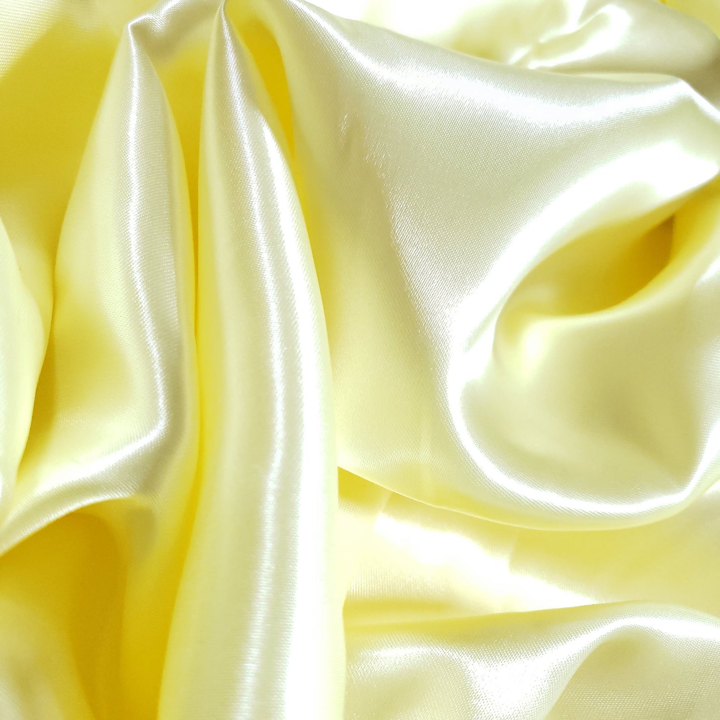 MEDIUM PLAIN SATIN GLOSSY YELLOW PALE