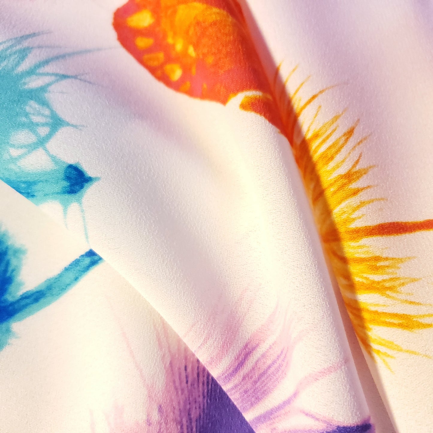 FEATHER VIBRANT CHIFFON PRINT