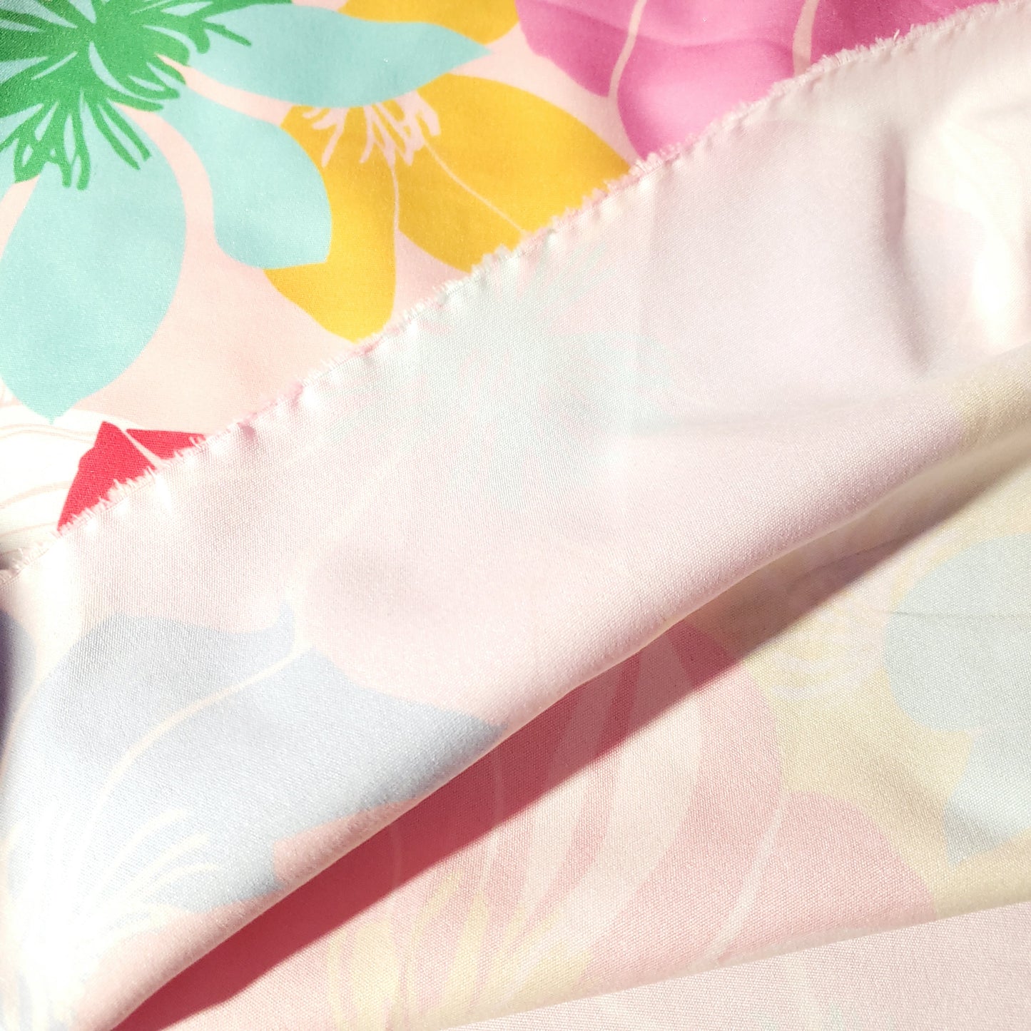 ARTHOUSE FLORAL BROADCLOTH