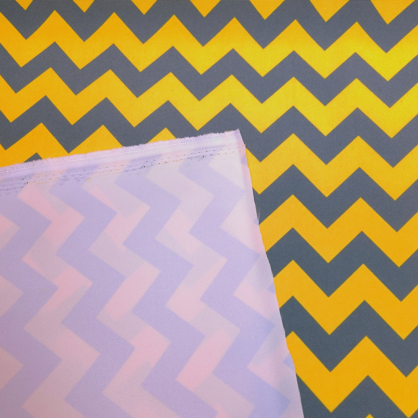 METROPOLITAN CHEVRON OUTDOOR GRAY YELLOW