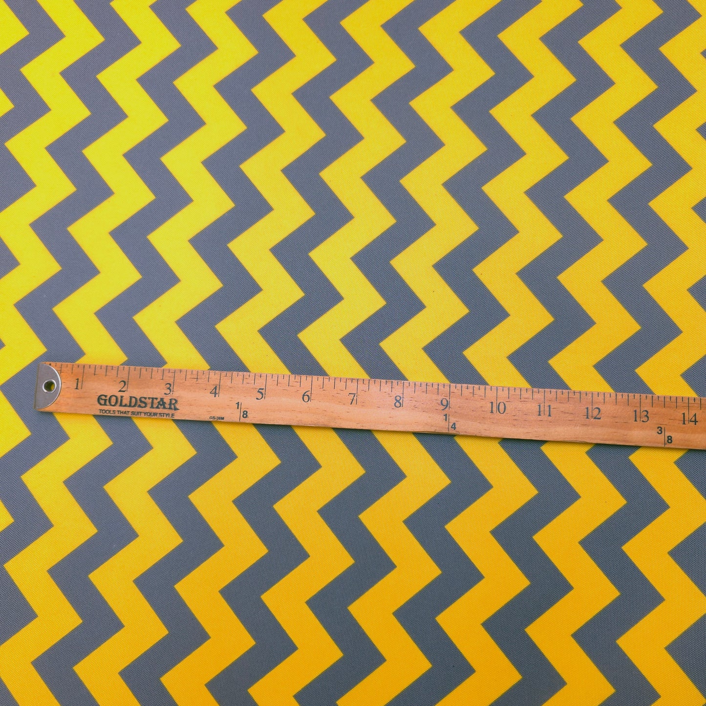 METROPOLITAN CHEVRON OUTDOOR GRAY YELLOW