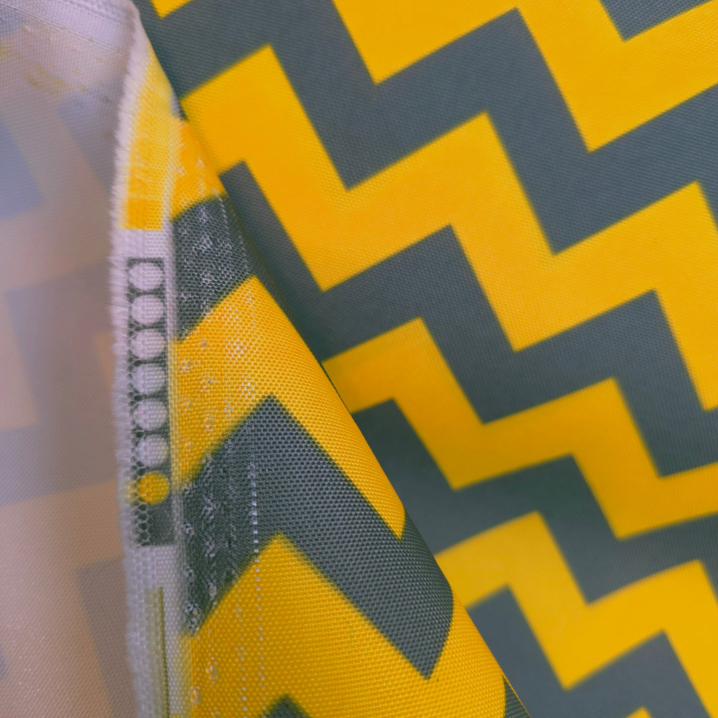 METROPOLITAN CHEVRON OUTDOOR GRAY YELLOW