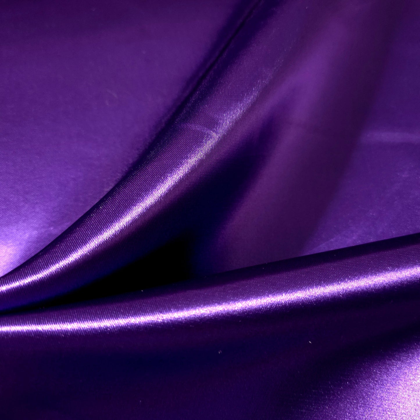 MEDIUM PLAIN SATIN GLOSSY PURPLE