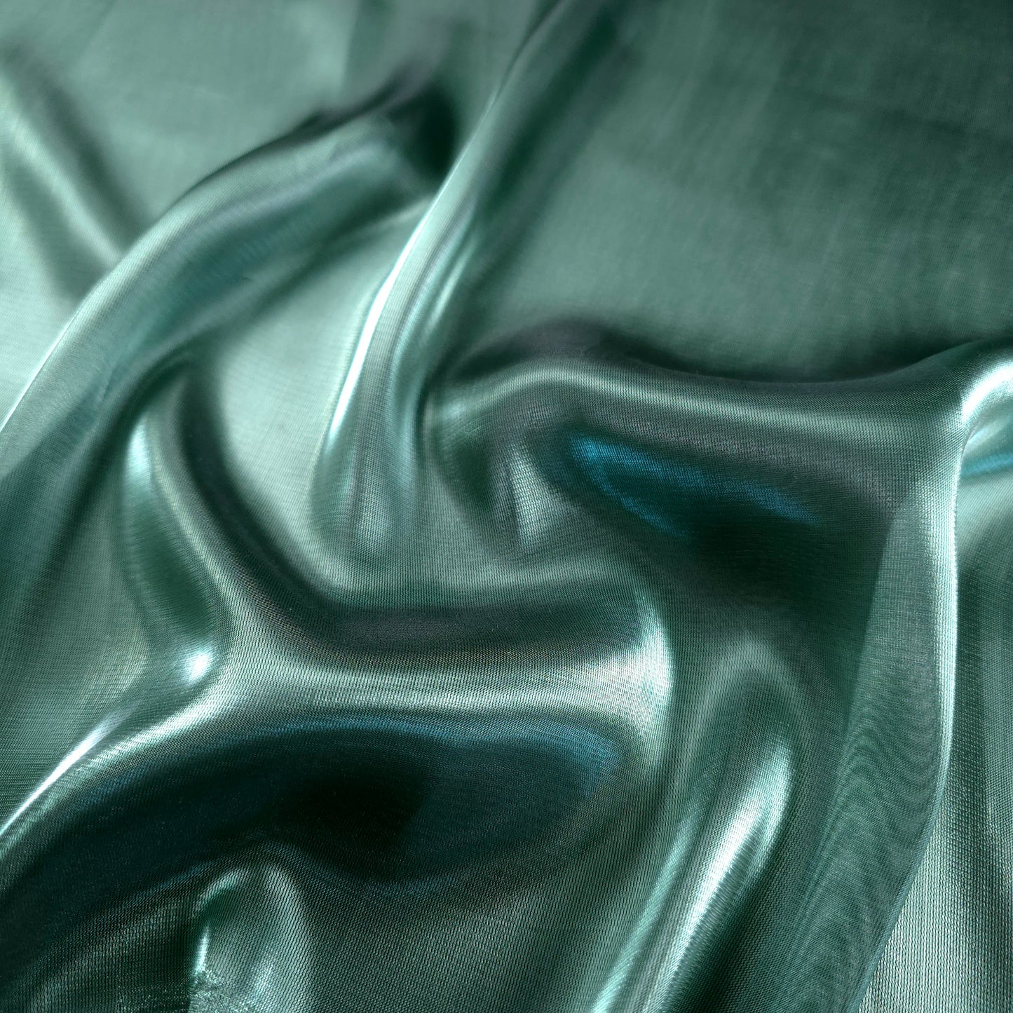 GREEN LAGOON LIQUID SIMMER ORGANZA