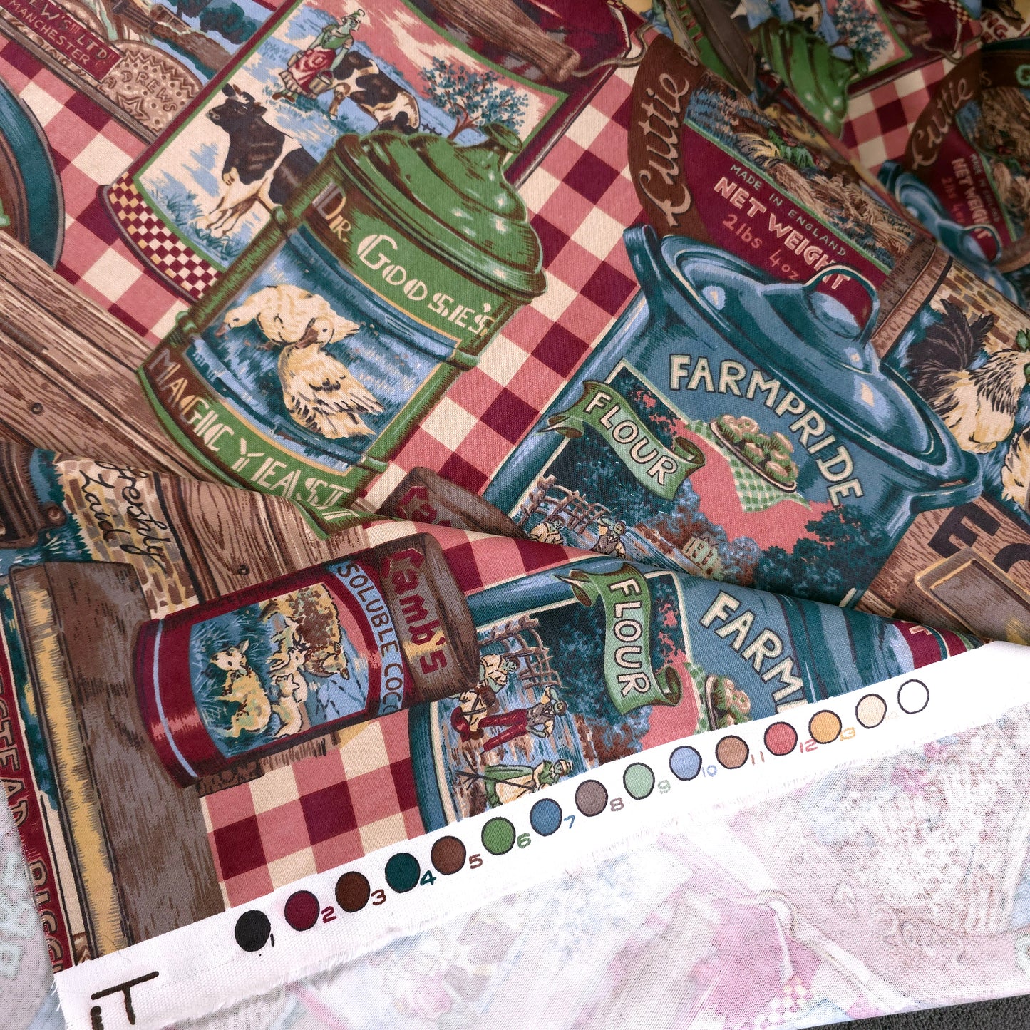 VINTAGE BLOOMCRAFT FARMHOUSE FABRIC