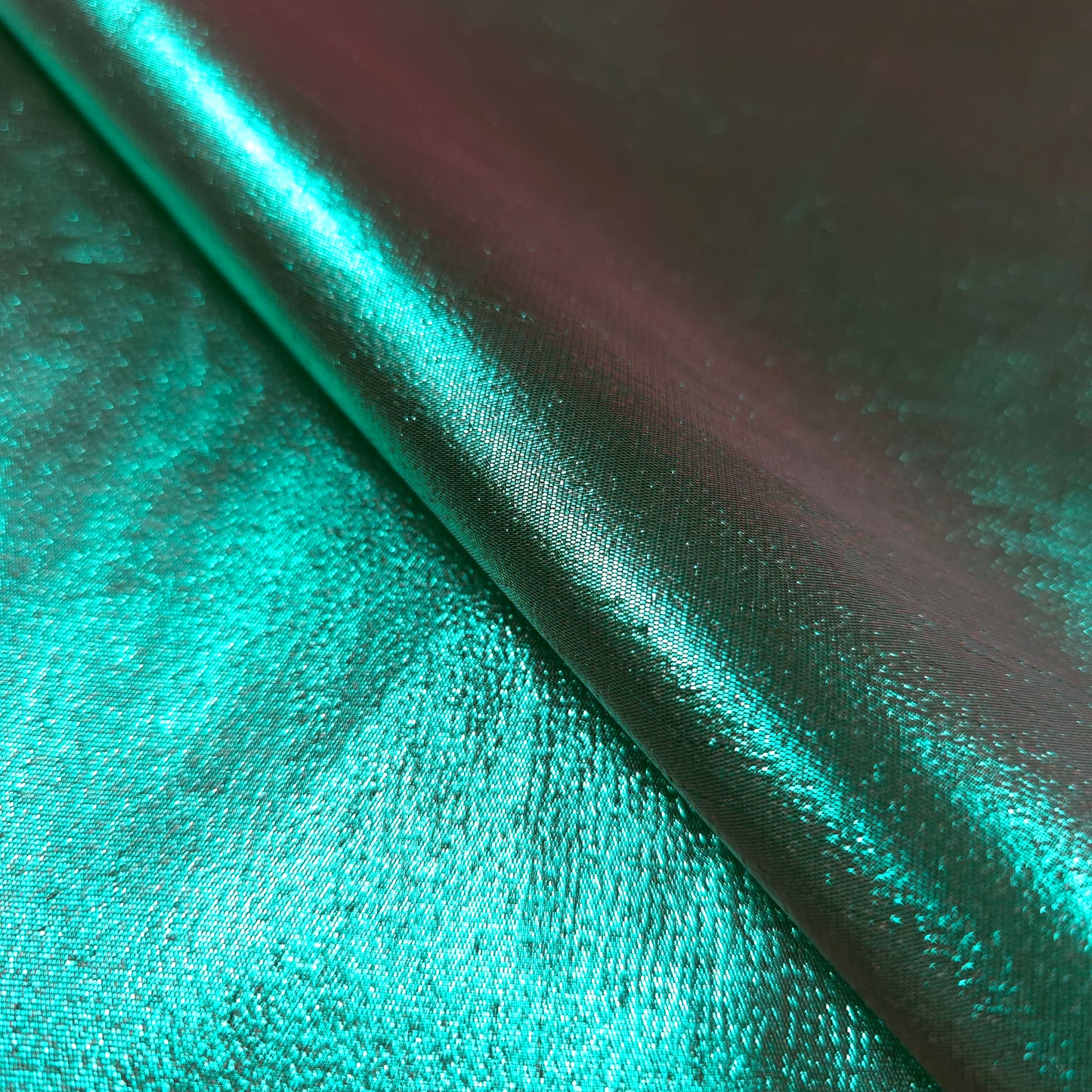 GREEN RED TWO TONE TISSUE LAME