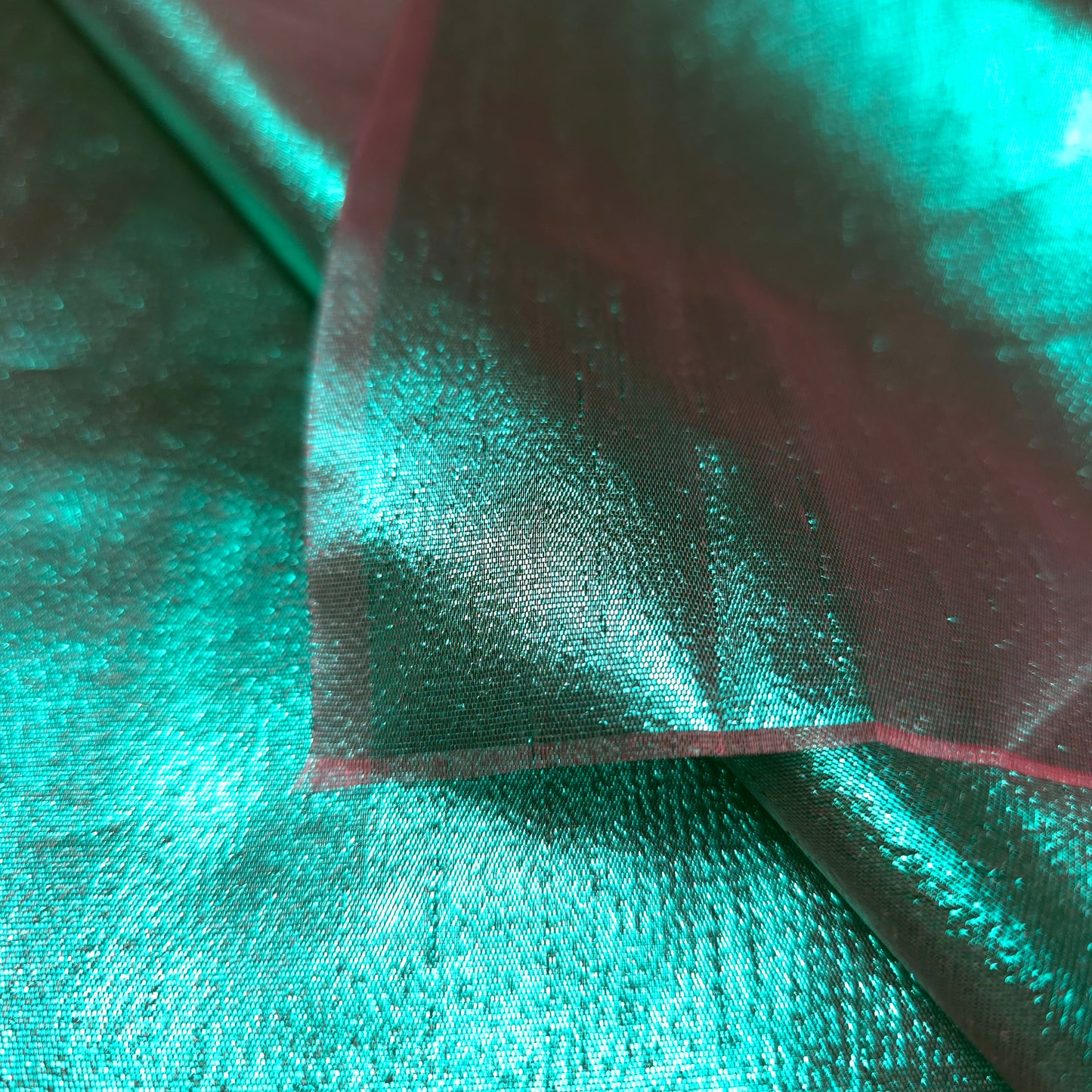GREEN RED TWO TONE TISSUE LAME