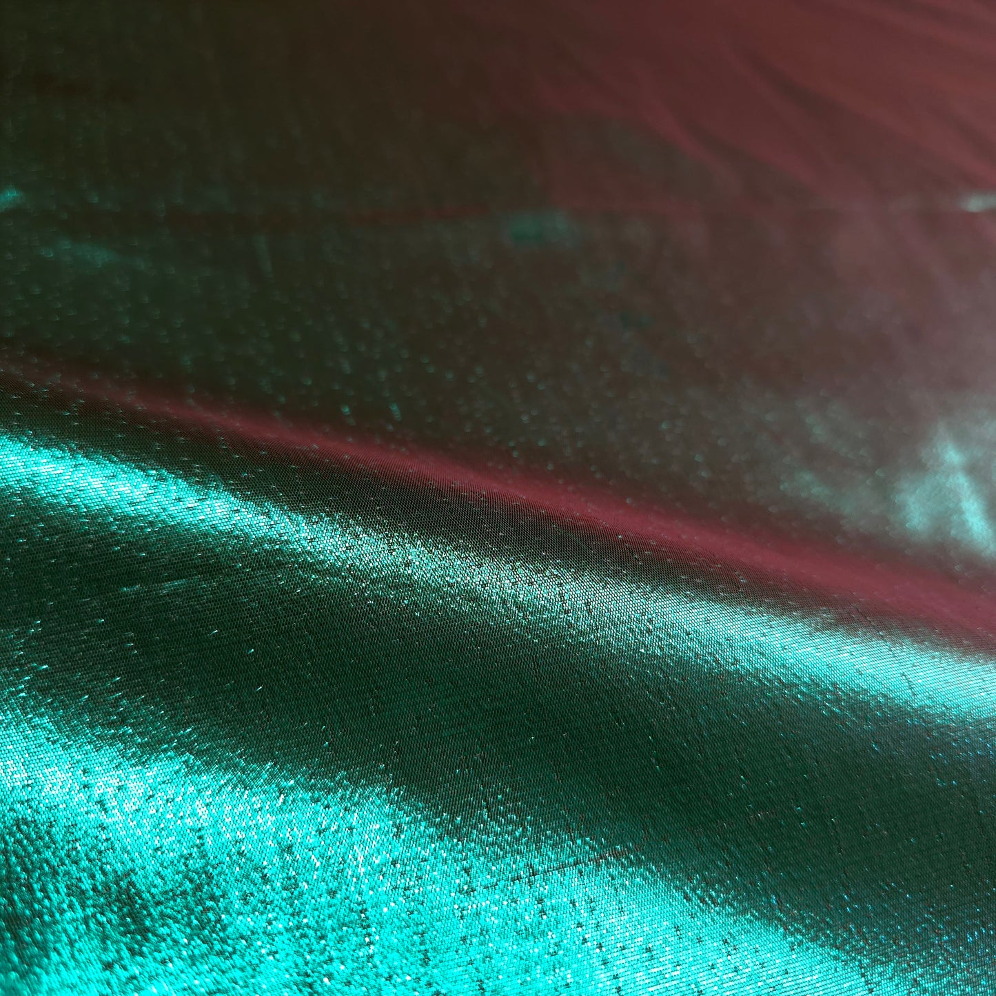 GREEN RED TWO TONE TISSUE LAME