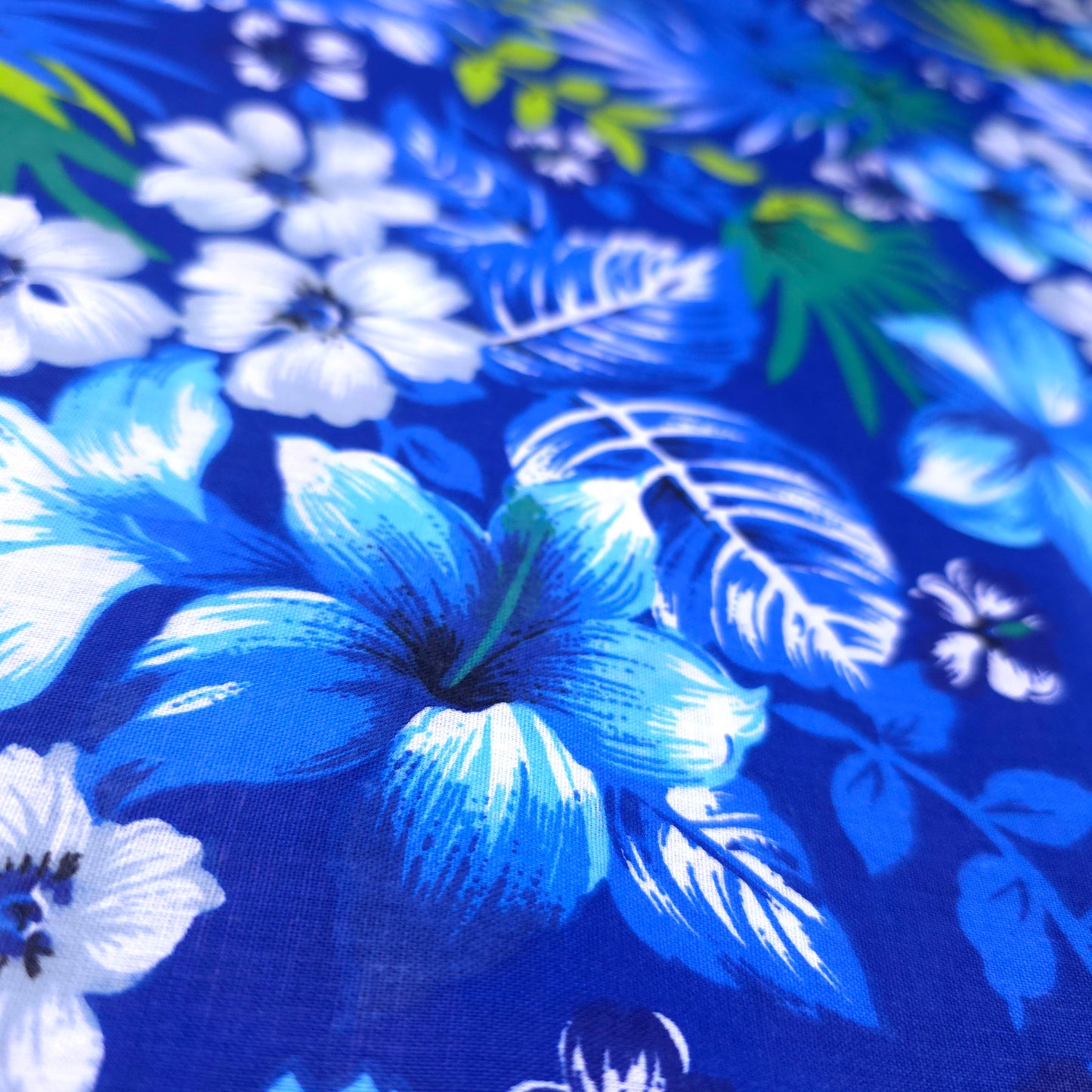 HAWAIIAN FLORAL MOTIF BLUE ROYAL