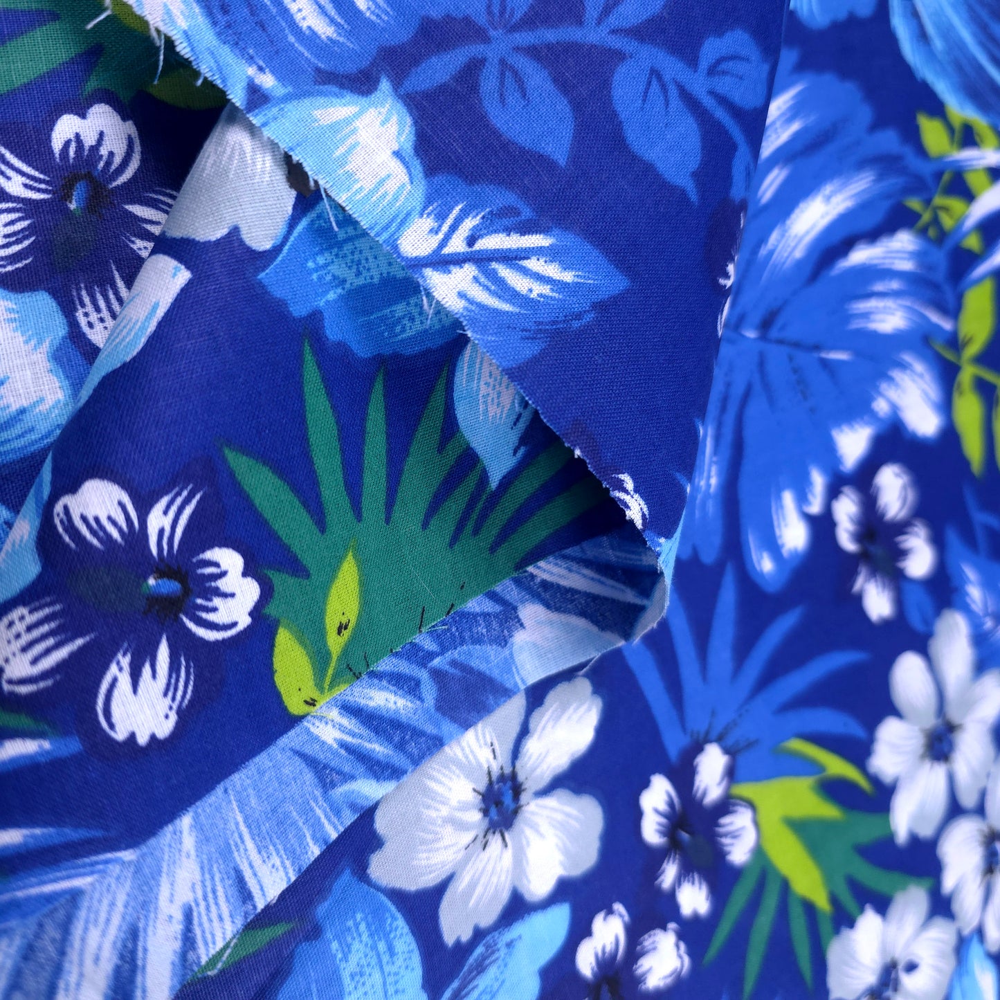 HAWAIIAN FLORAL MOTIF BLUE ROYAL
