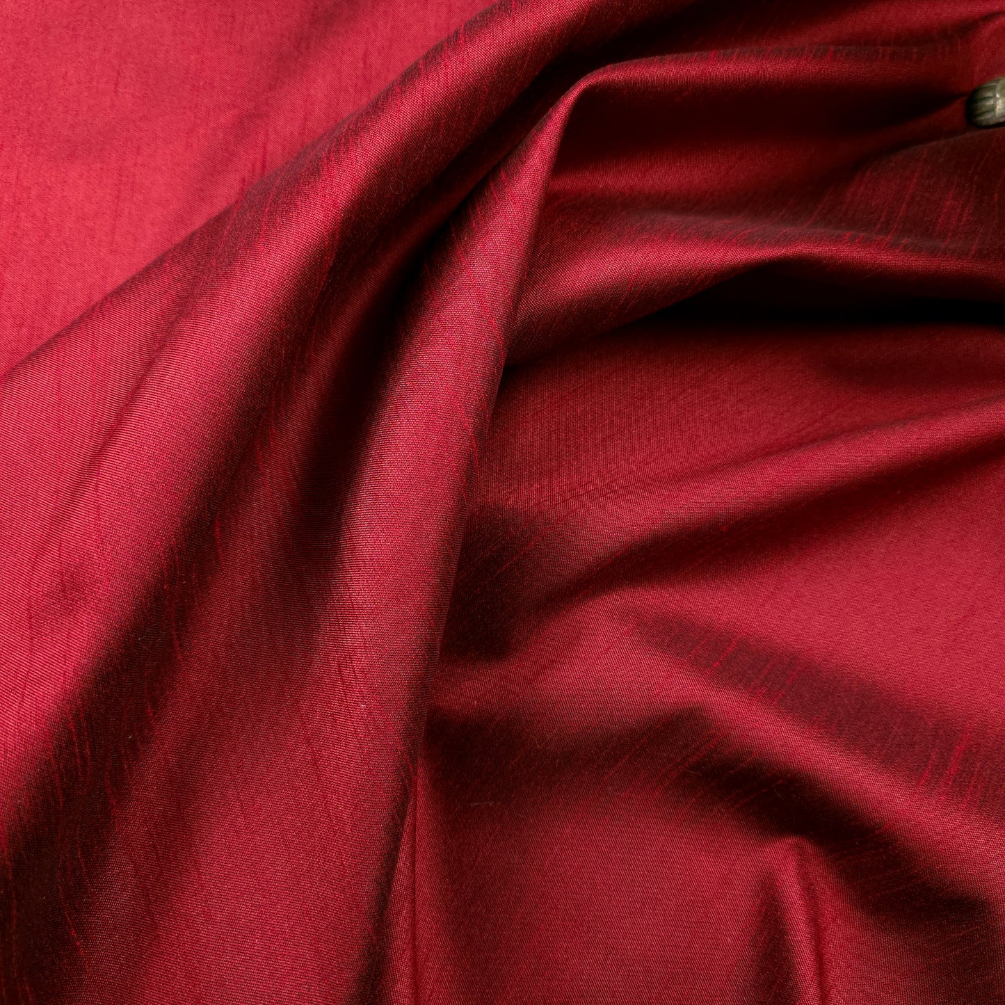 RED  BLACK REVERSIBLE DUPIONI SATIN