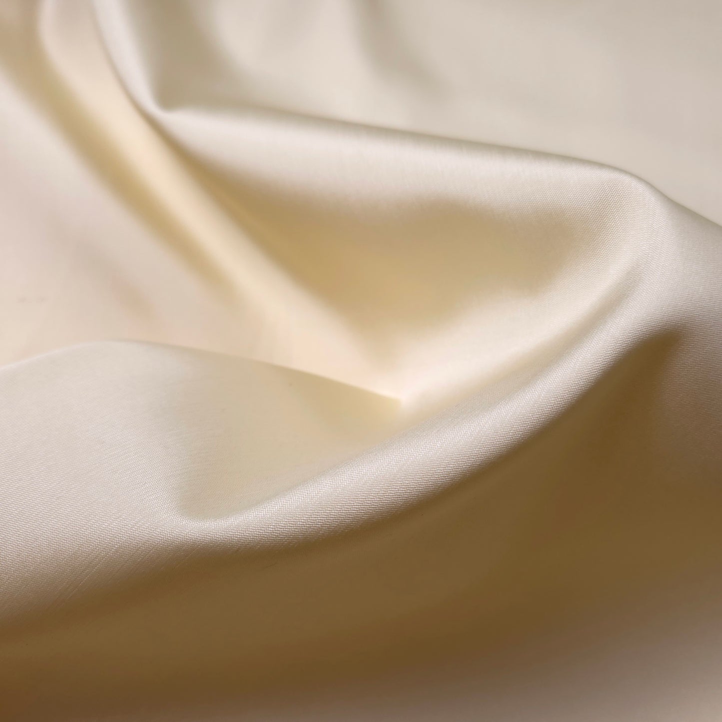 NEUTRAL IVORY MIKADO