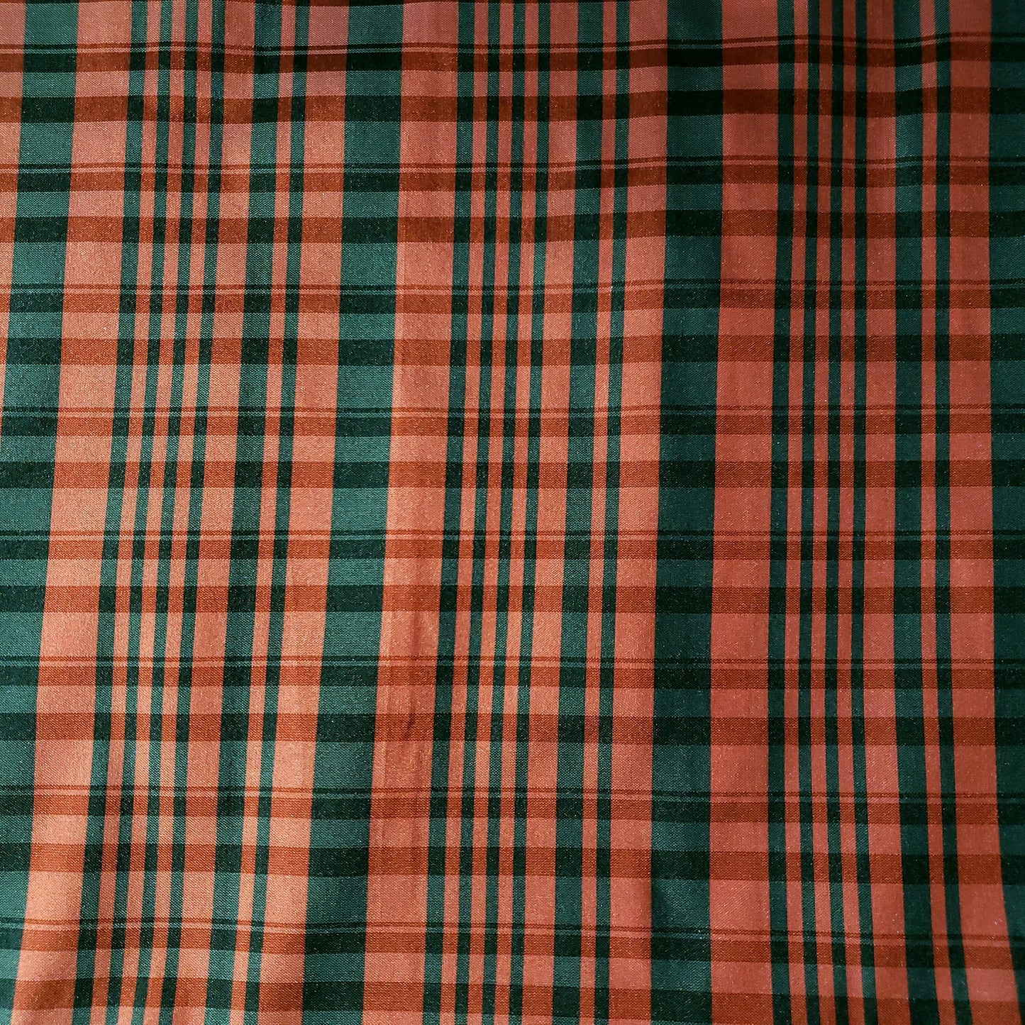 FROSTED HOLIDAY TARTAN PLAIN RED BLACK