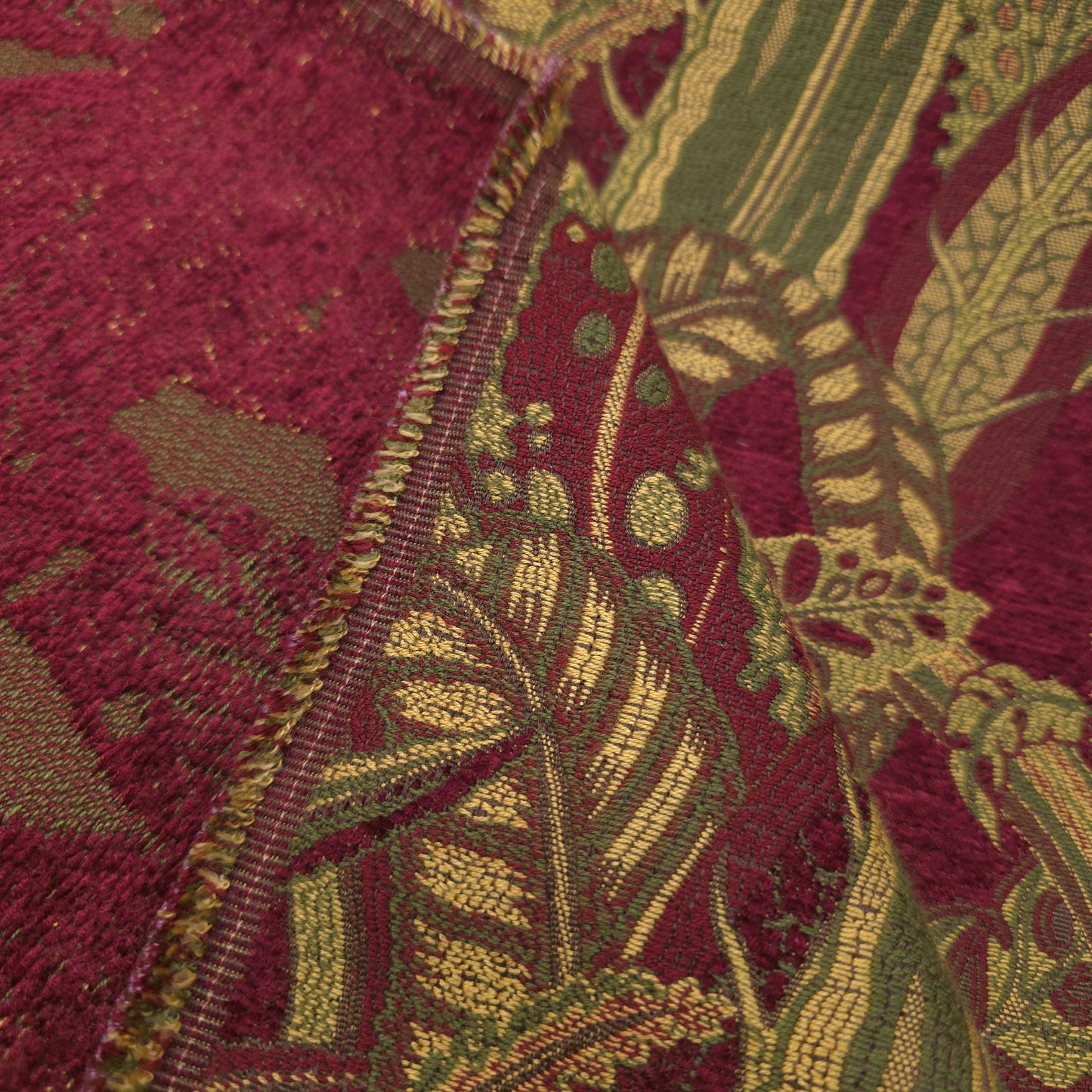 JUNGLE FERN CHENILLE BURGUNDY GOLD