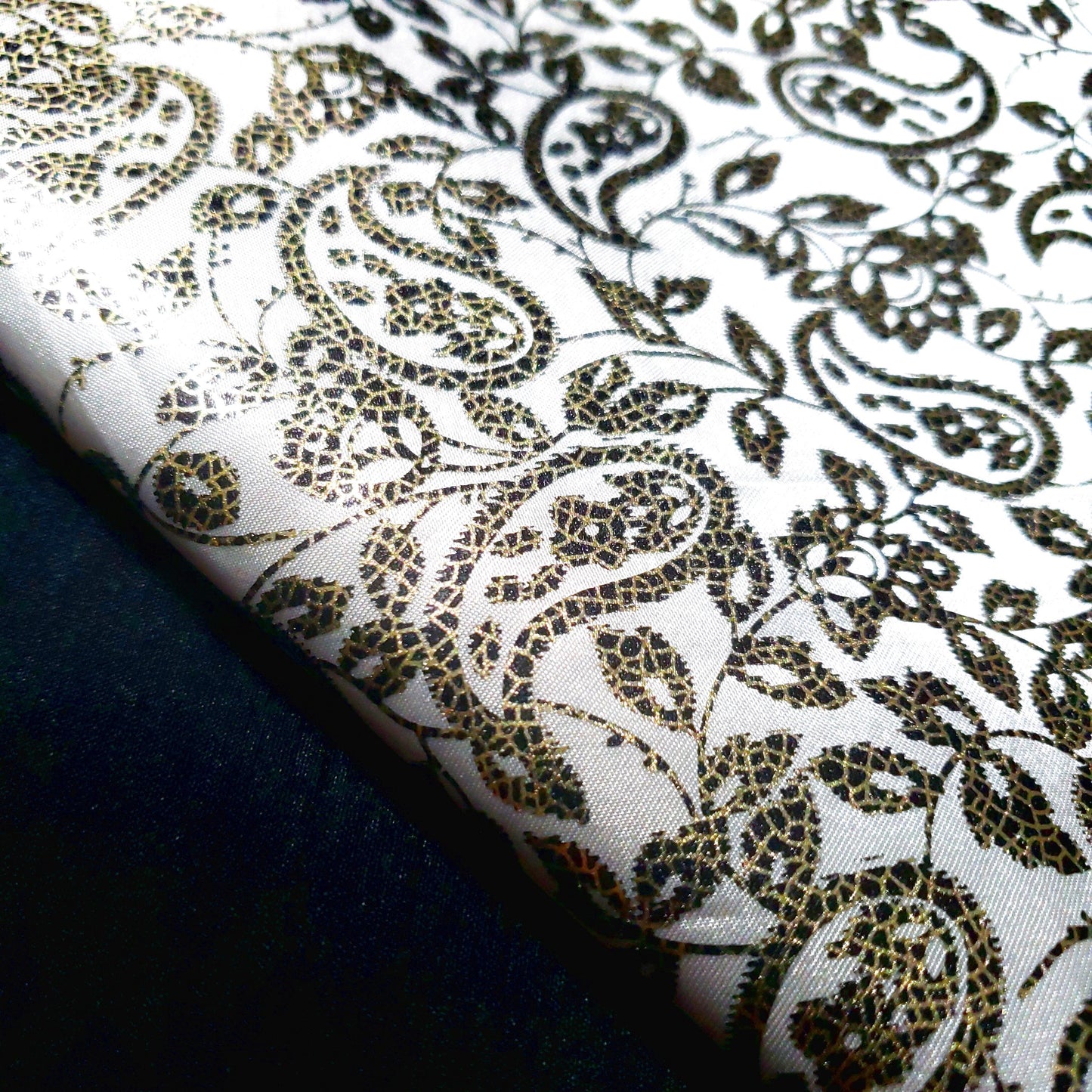 GOLD WHITE METALLIC GLOSS SATIN