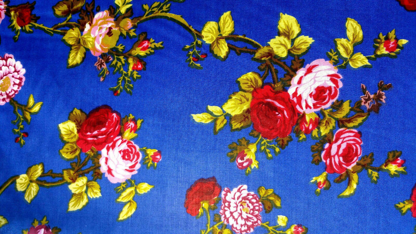CASTILLE ROSES PRINT RED ON BLUE