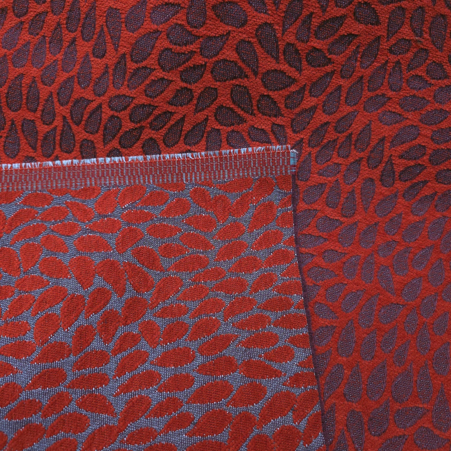 RAINDROP CONTEMPORARY CHENILLE RED GRAY