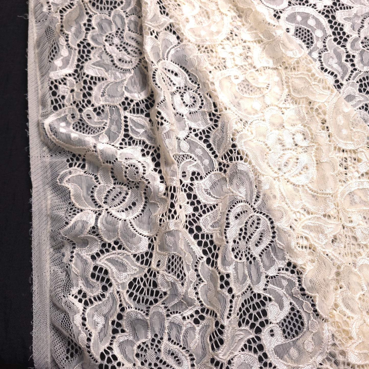 IVORY CLASSIC ROSE STRETCH LACE
