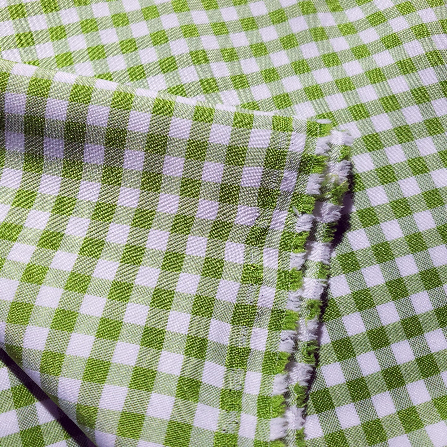 POLY POPLIN GREEN LIME SMALL GINGHAM
