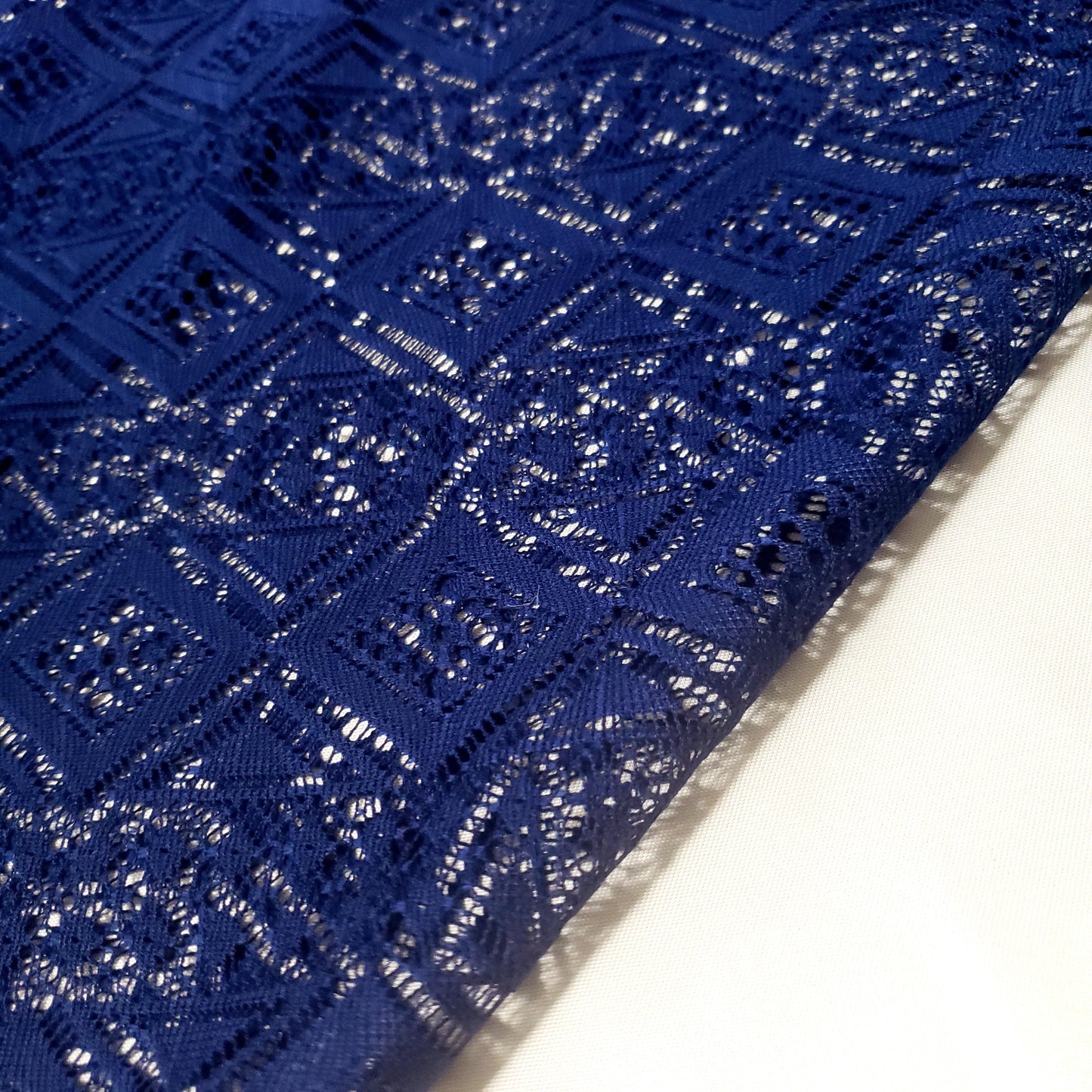 DIAMOND STRIPE LACE ROYAL BLUE