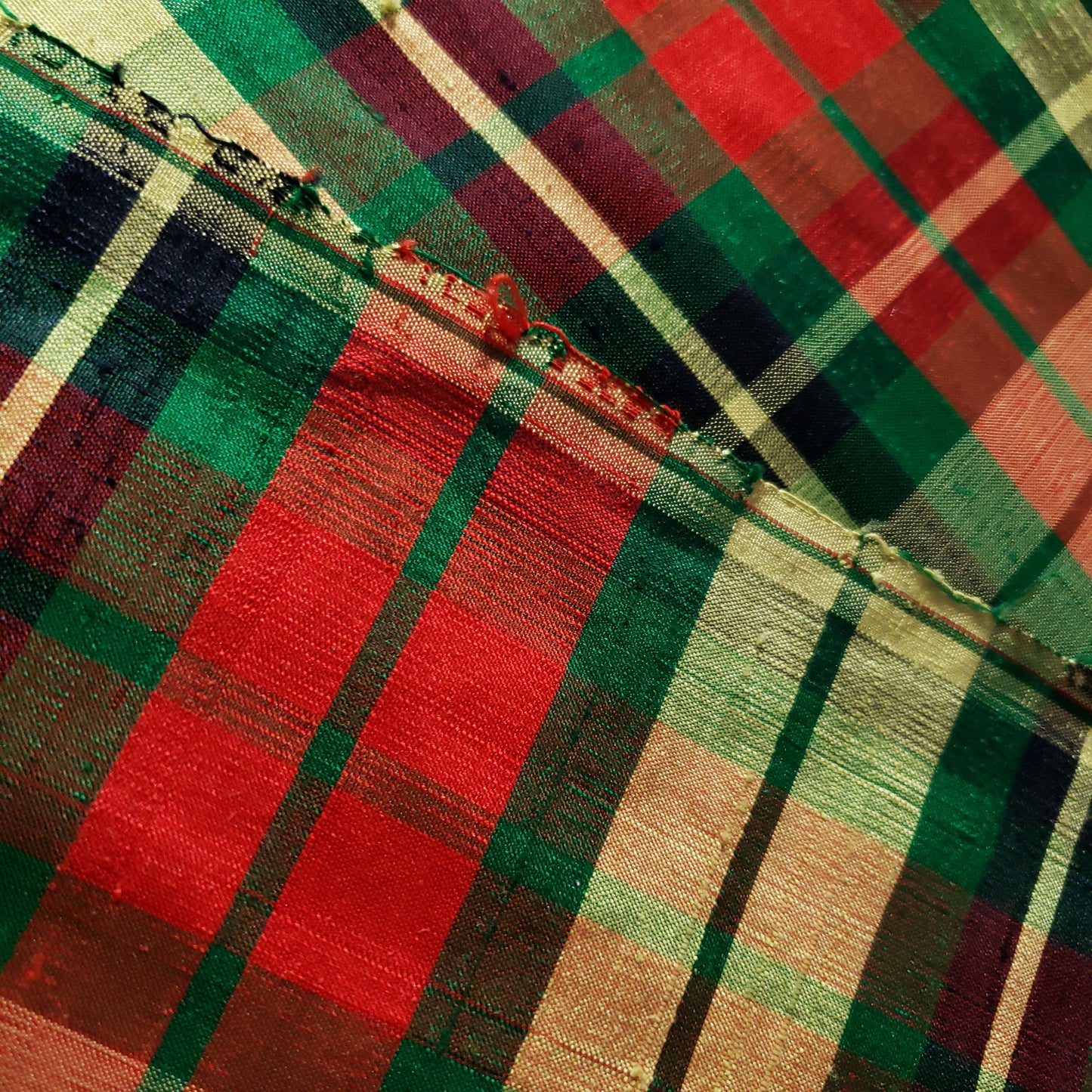 GOLD HOLIDAY PLAID SILK DUPIONI