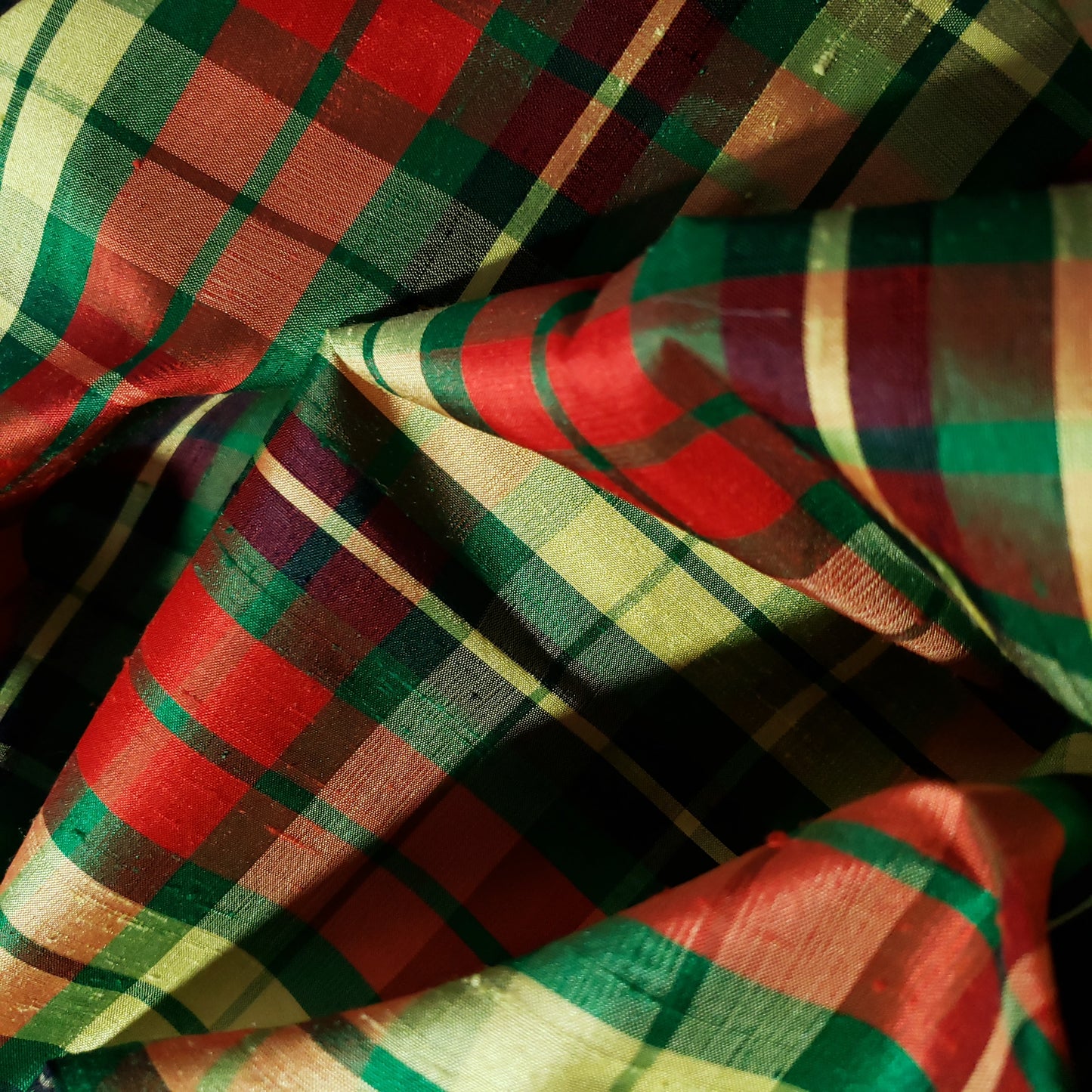 GOLD HOLIDAY PLAID SILK DUPIONI