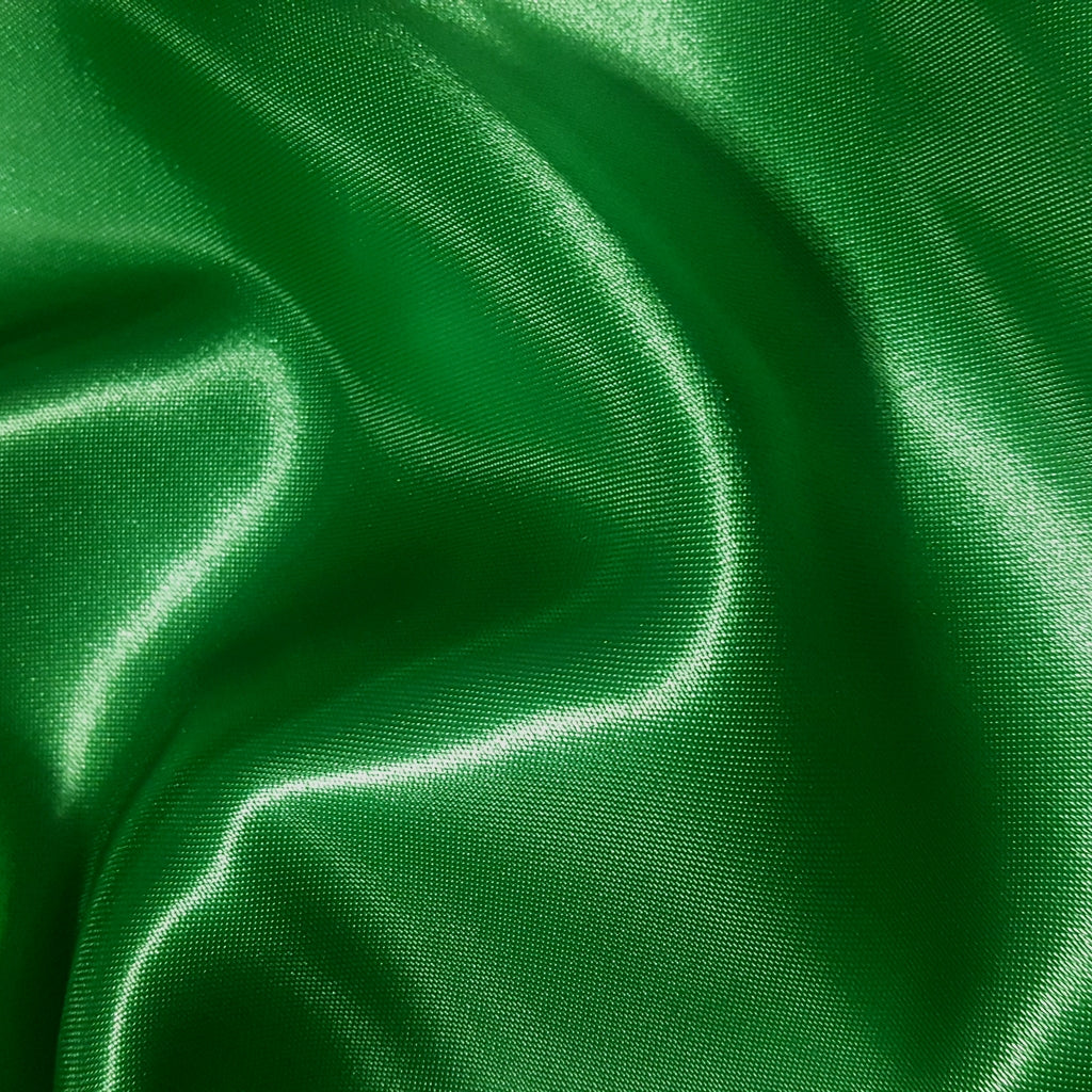 MEDIUM PLAIN SATIN GLOSSY GREEN
