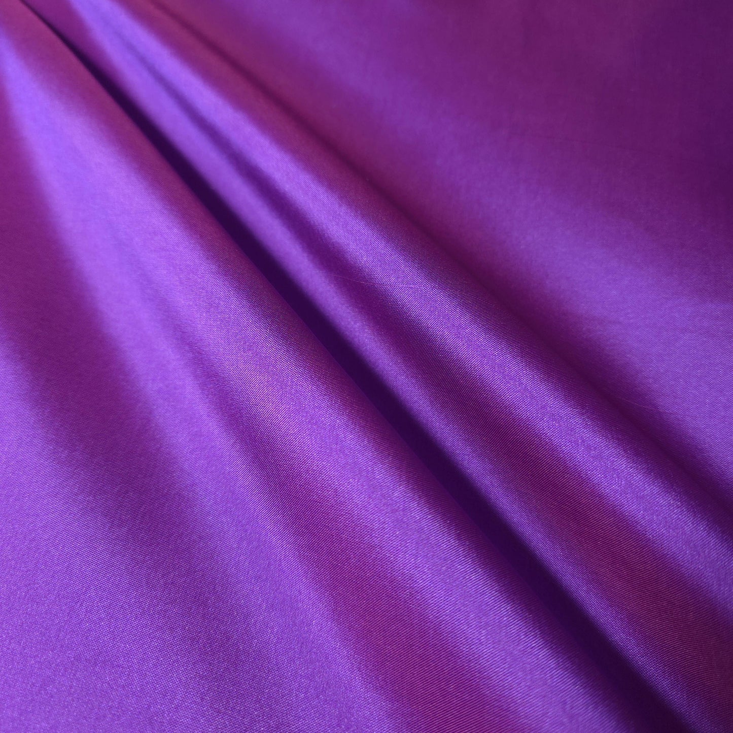 FAUX SILK LUXURY TAFFETA PURPLE RED
