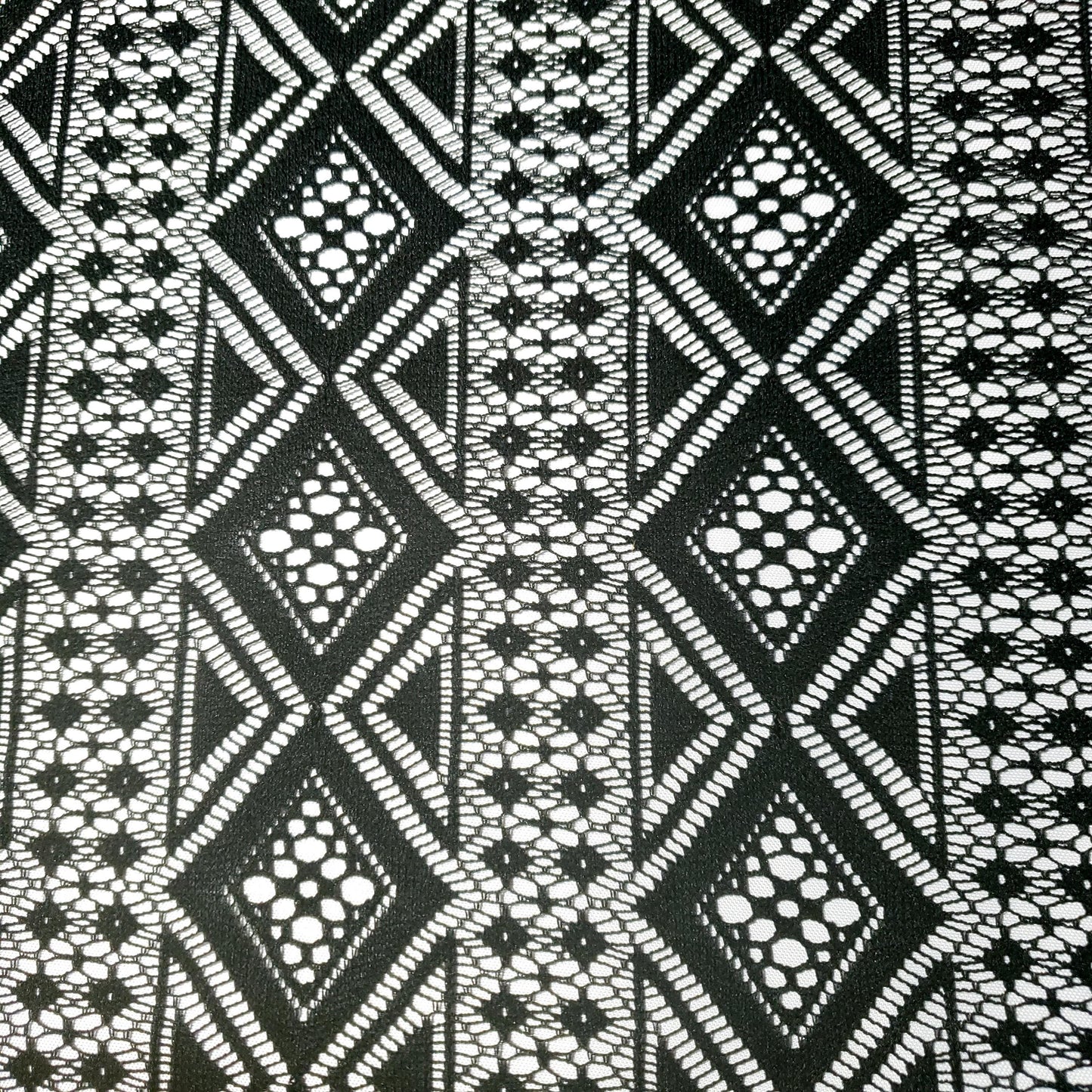 DIAMOND STRIPE LACE BLACK
