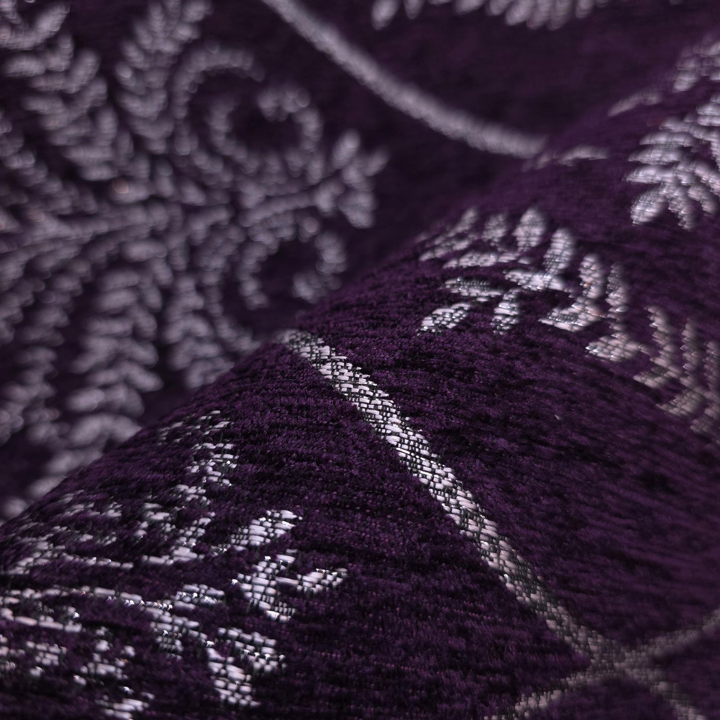 REGAL LAUREL OGEE MEDALION CHENIELLE PURPLE