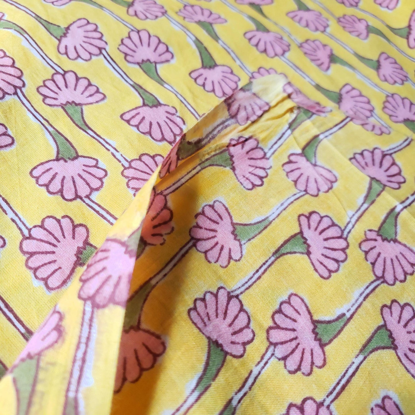 Lightweight Vintage Retro Print Floral Cotton Fabric By Yard 44" wide Yellow Pink Flowers DIY Sewing, Fashion accessories, and Home Decor