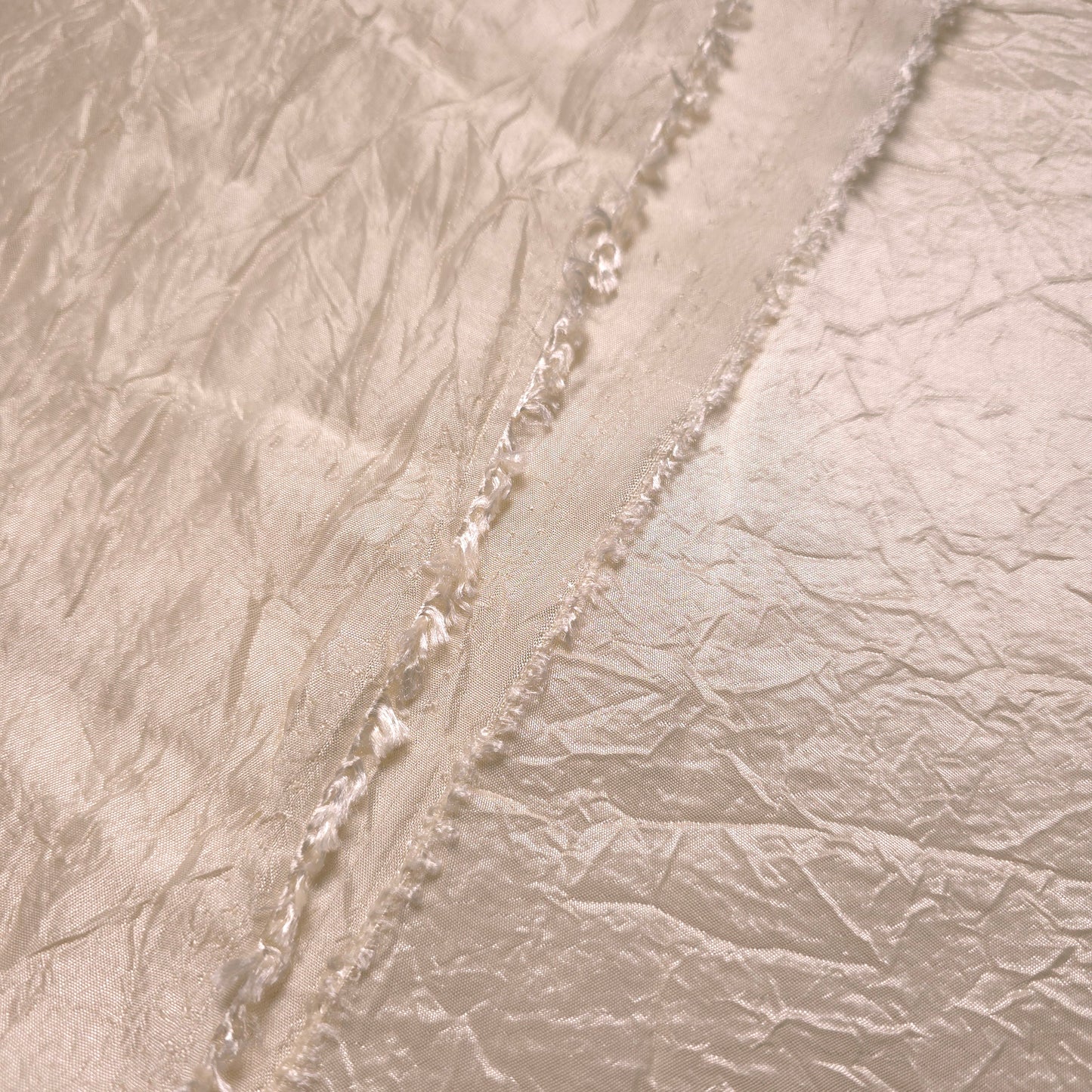 CRINKLE TAFFETA FABRIC IVORY