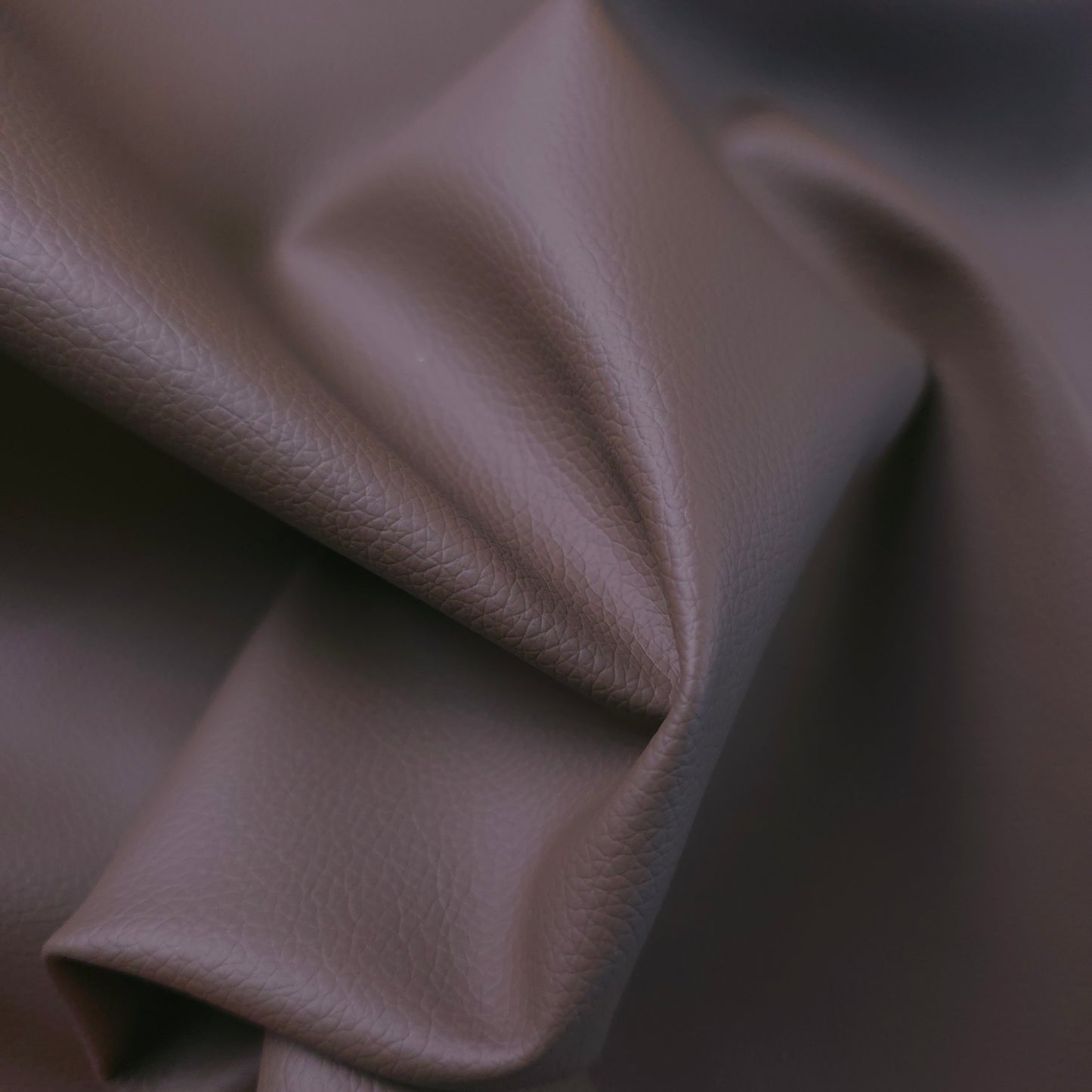 SABLE BROWN PEBBLE GRAIN VINYL