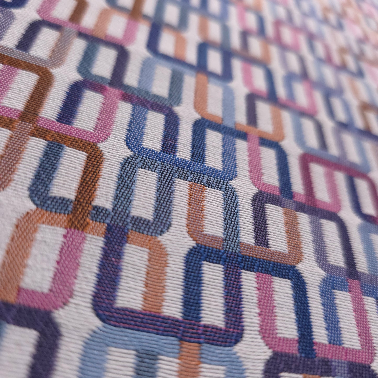 KNOLL TEXTILES DACTYL GEOMETRIC CHAIN LINK UPHOLSTERY