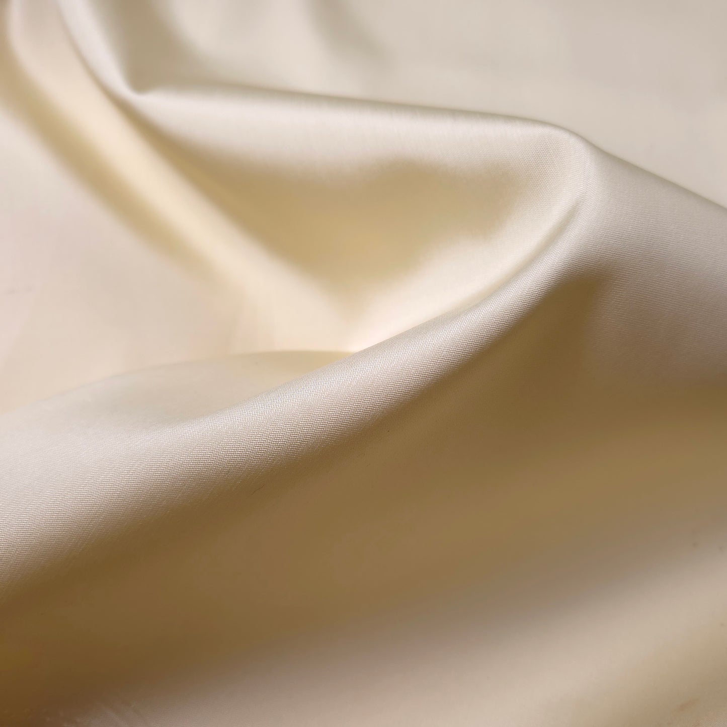 NEUTRAL IVORY MIKADO