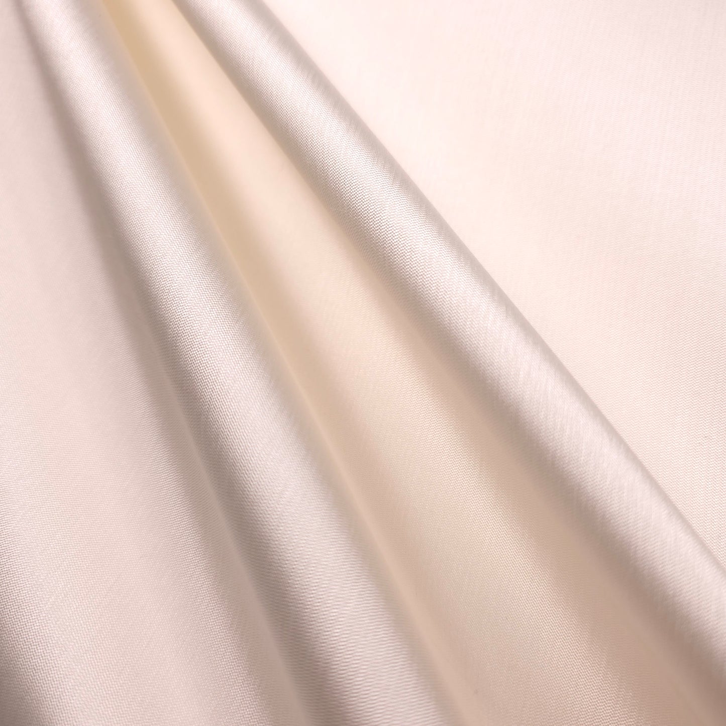 NEUTRAL OFF WHITE MIKADO