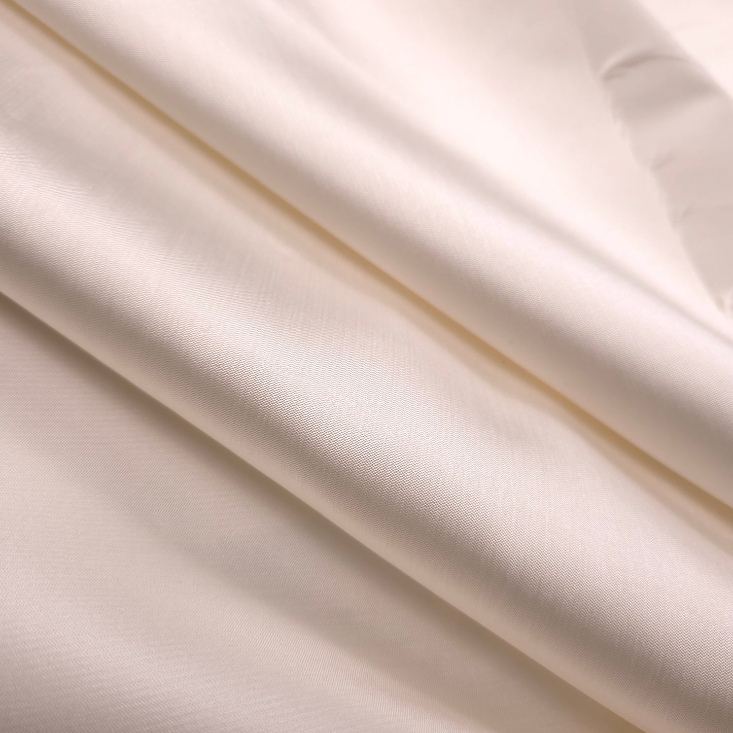 NEUTRAL OFF WHITE MIKADO