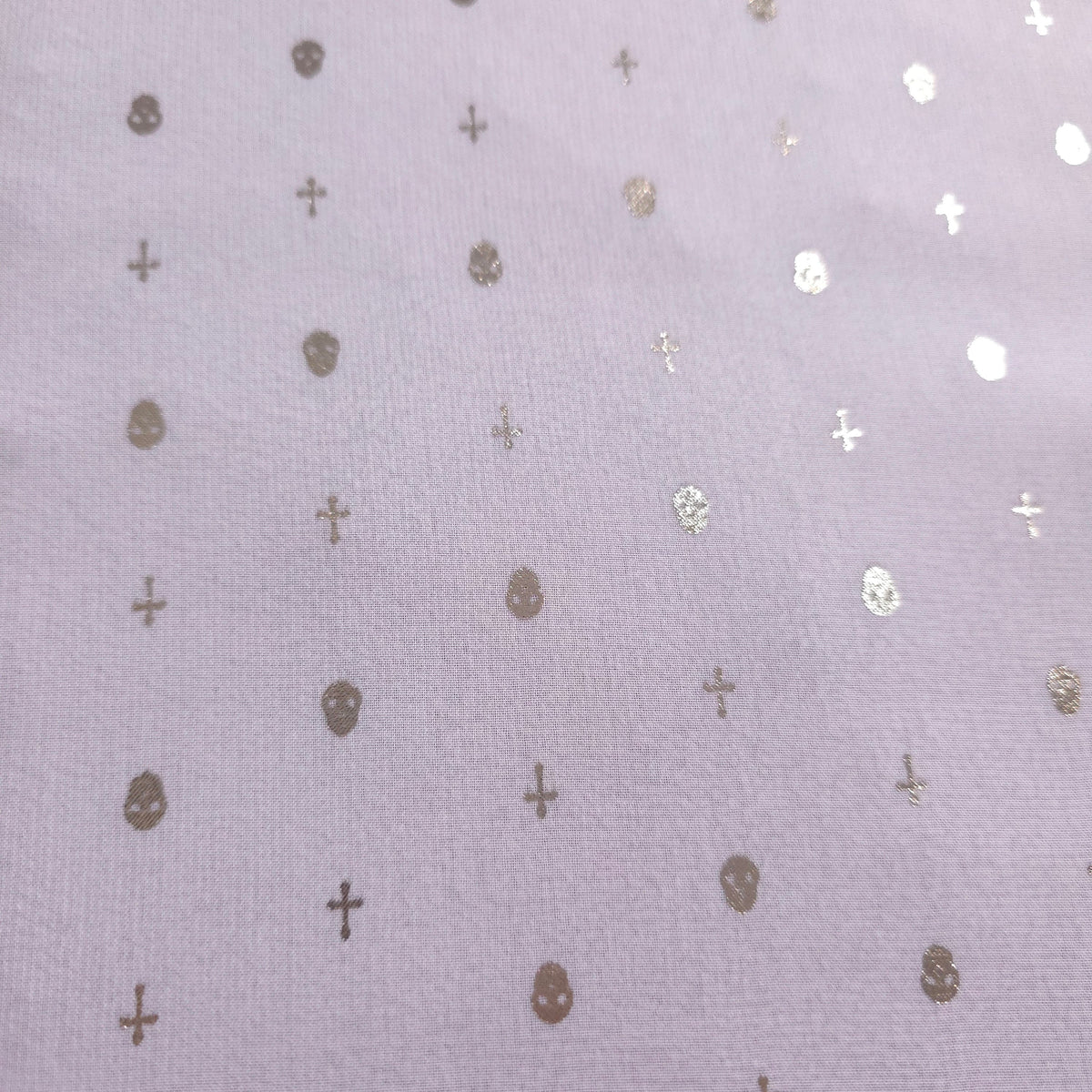 WHITE GOLD METALLIC SKULL CROSS CHIFFON