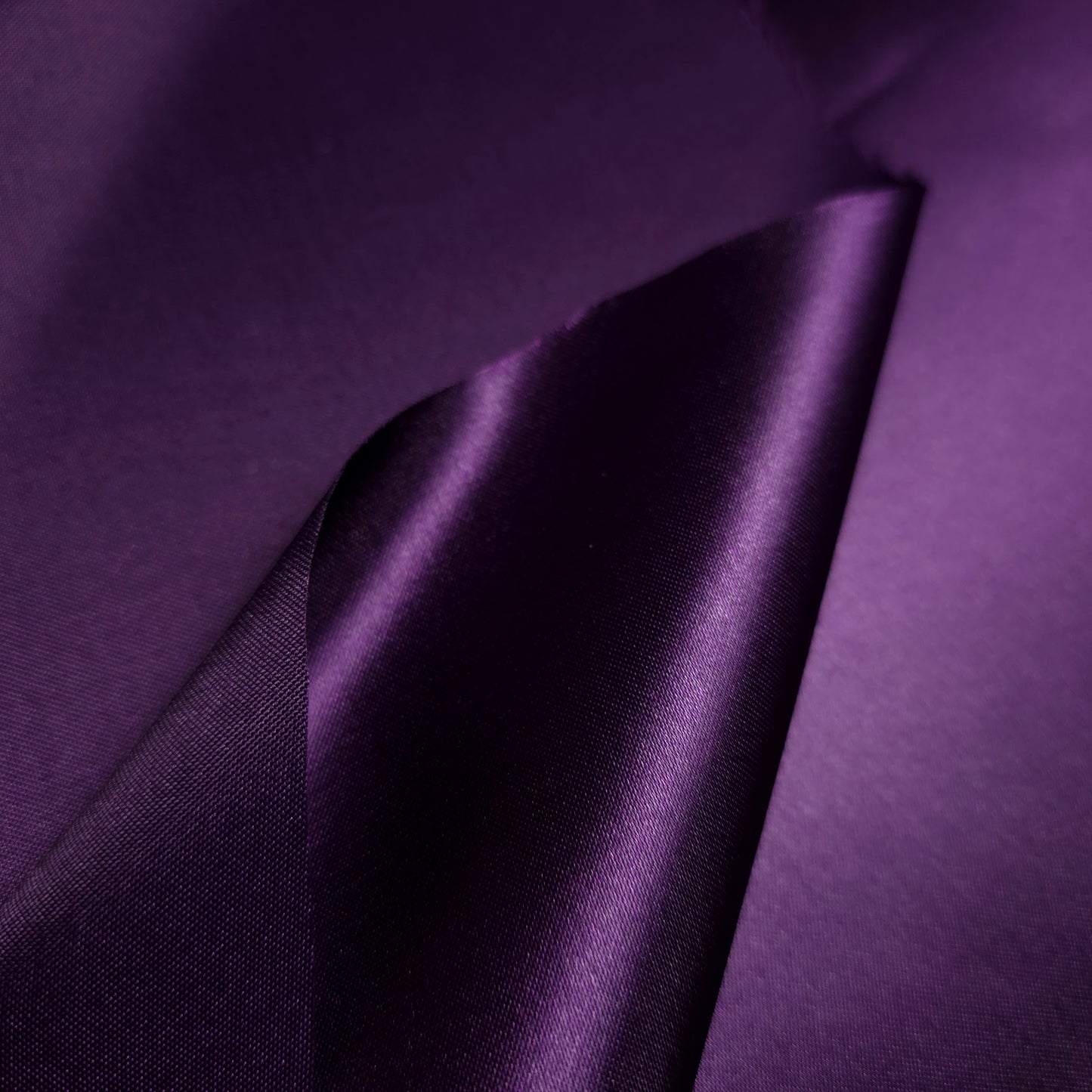 HEAVY STRUCTURE SATIN DARK EGGPLANT PURPLE