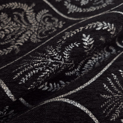 REGAL LAUREL OGEE MEDALION CHENILLE BLACK
