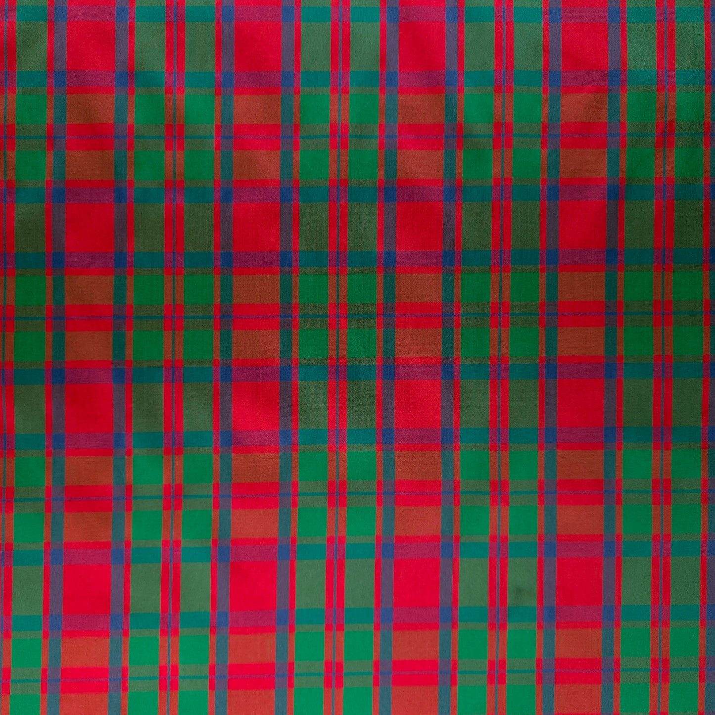 RED GREEN NAVY CLASSIC TARTAN PLAID TISSUE TAFFETA FABRIC
